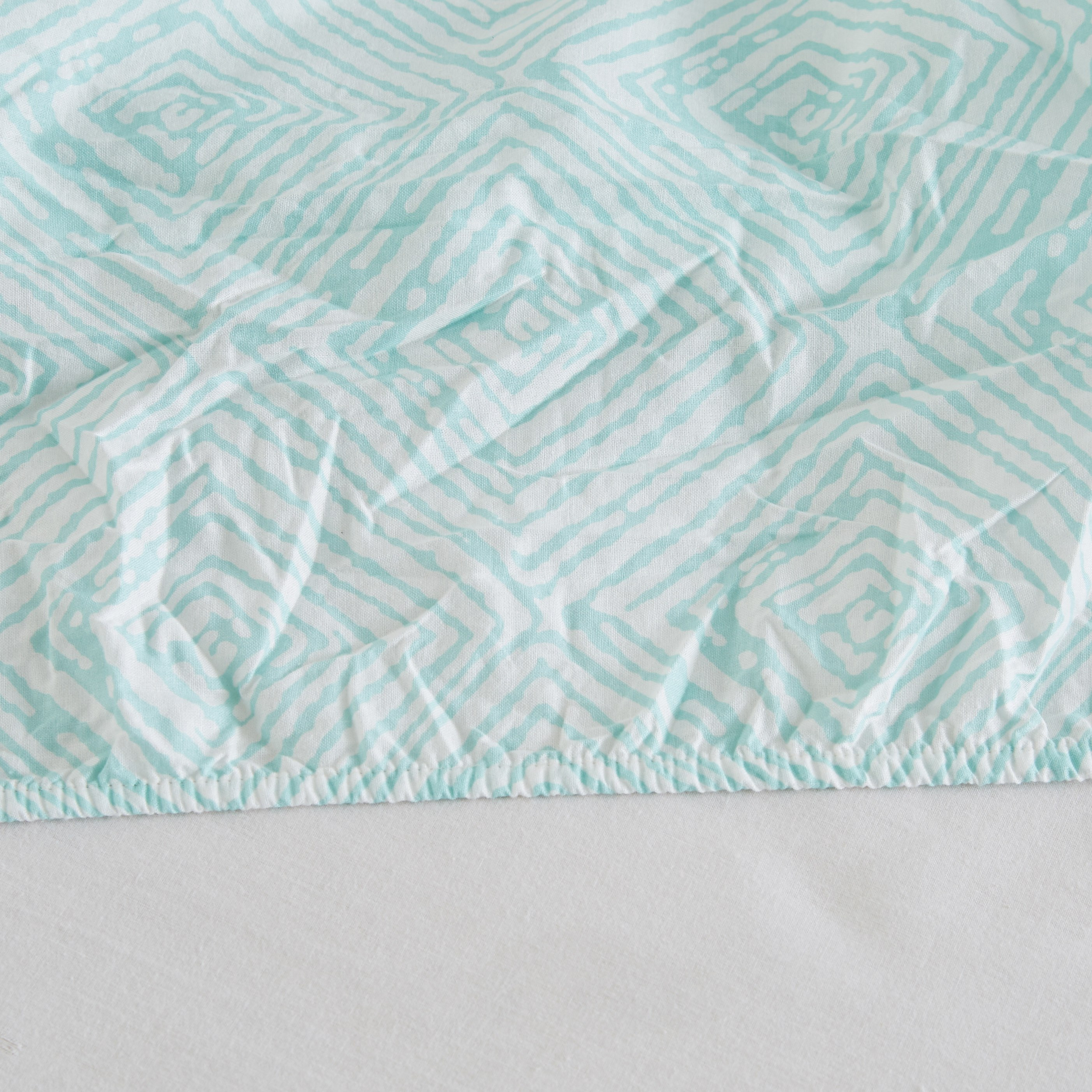 شرشف مطّاطي مقاس كوين بطبعات من هايدن - 150x200 سم-hbxhomeware-hbxbedroom-image-4