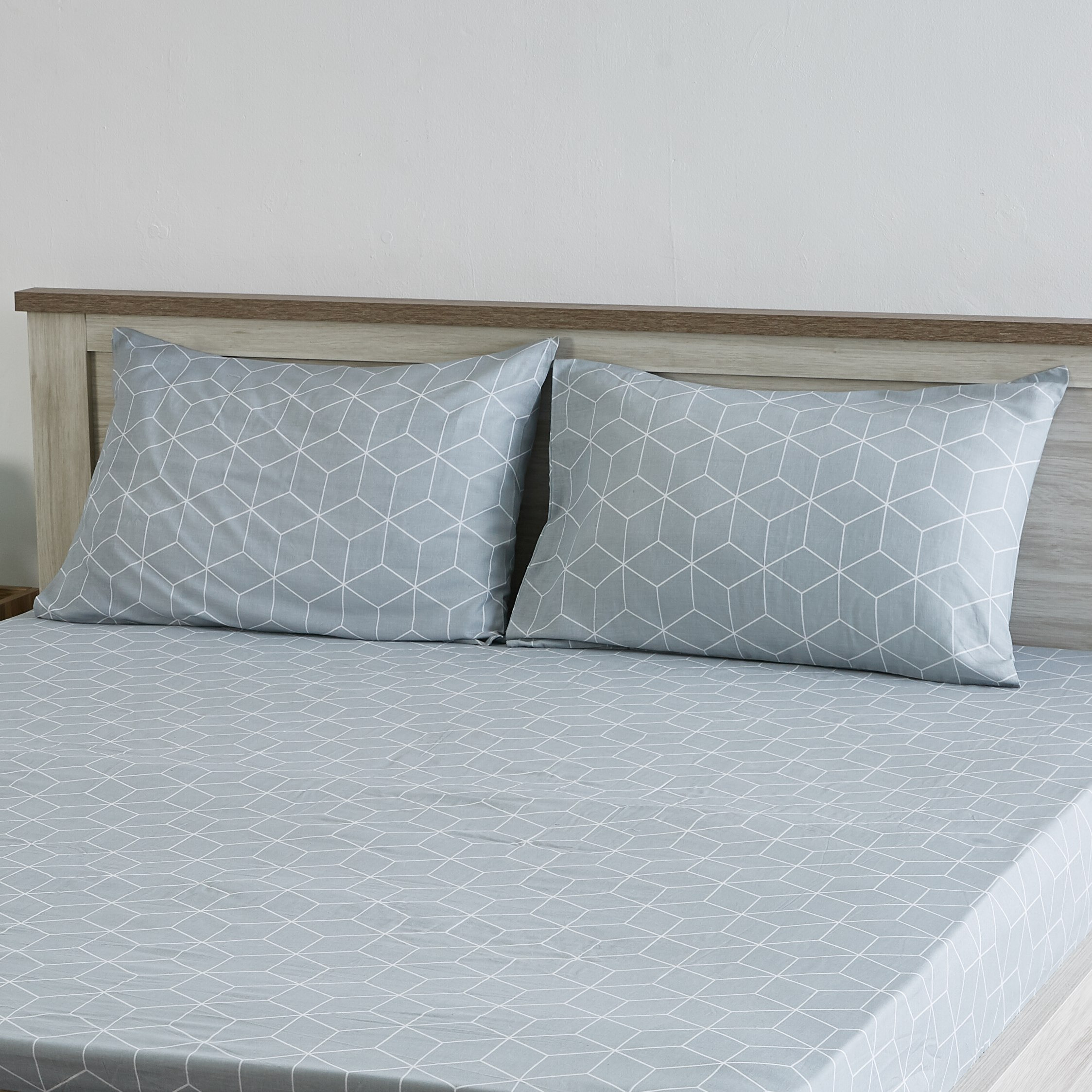 شرشف مطّاطي مزدوج بطبعات من جيان - 200x120 سم-hbxhomeware-hbxbedroom-image-1