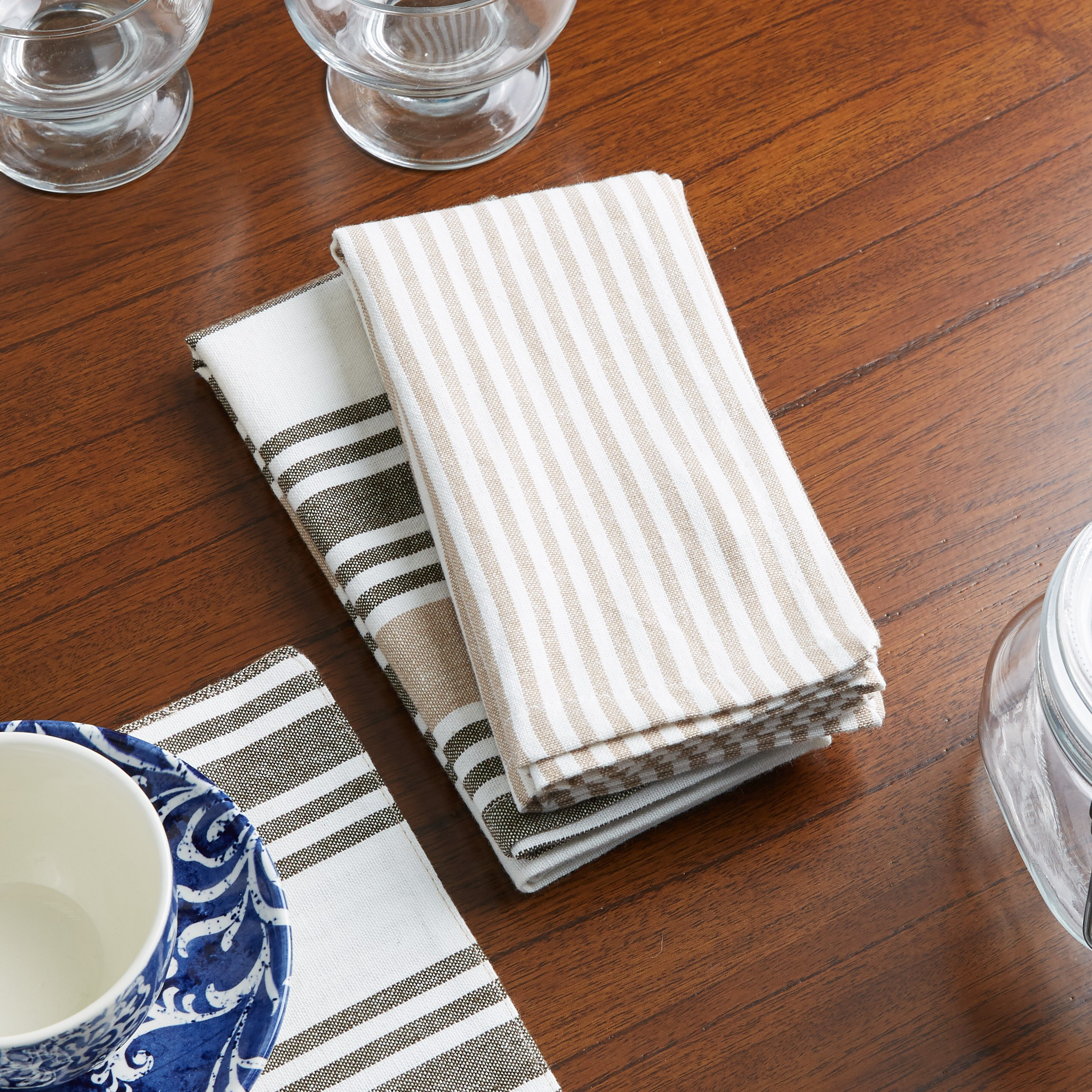 طقم مناديل مقلّمة  ـ من قطعتين-hbxdecorandfurnishings-homefurnishings-tablelinens-image-2