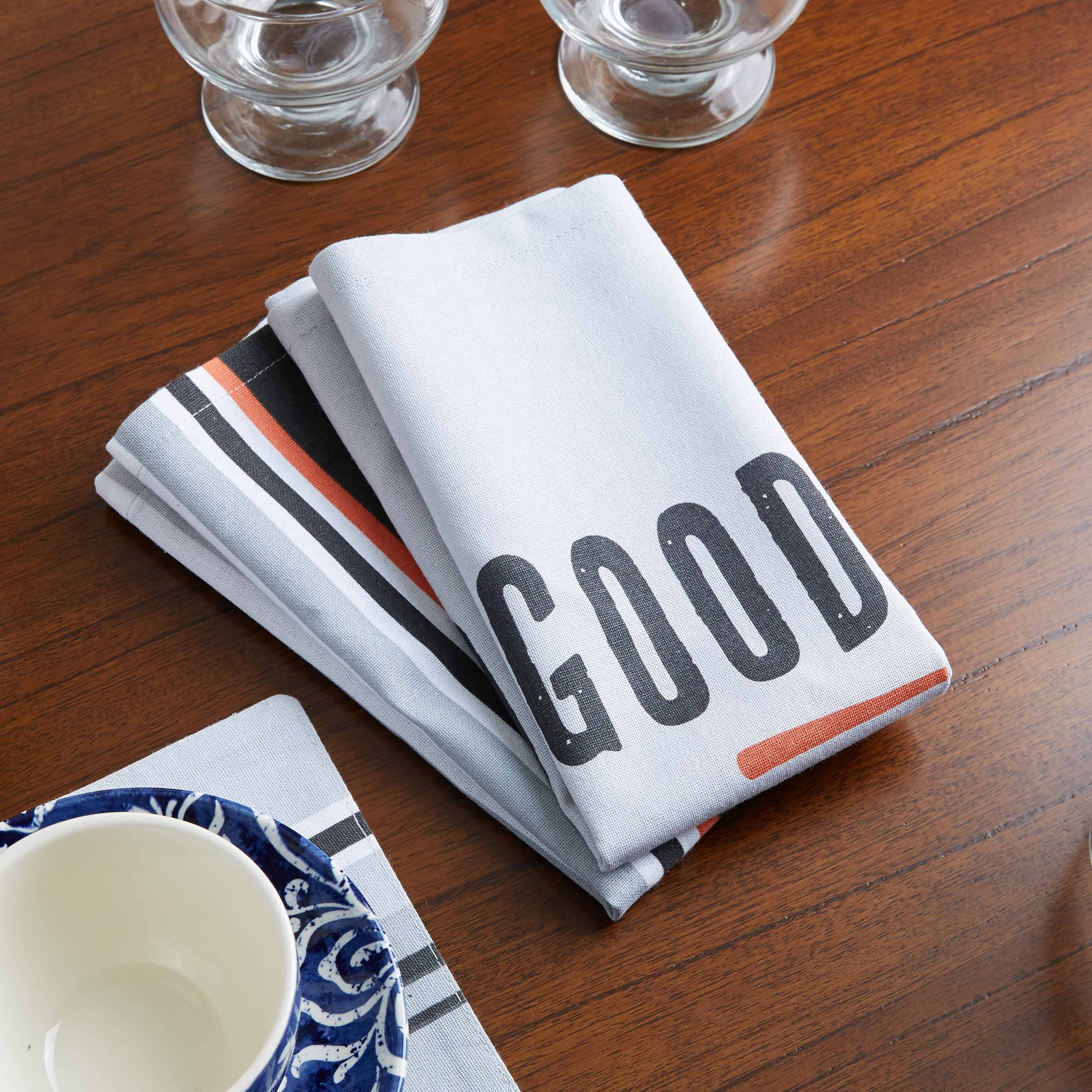 طقم مناديل سفرة بطبعات من أدور - من قطعتين-hbxdecorandfurnishings-homefurnishings-tablelinens-image-2