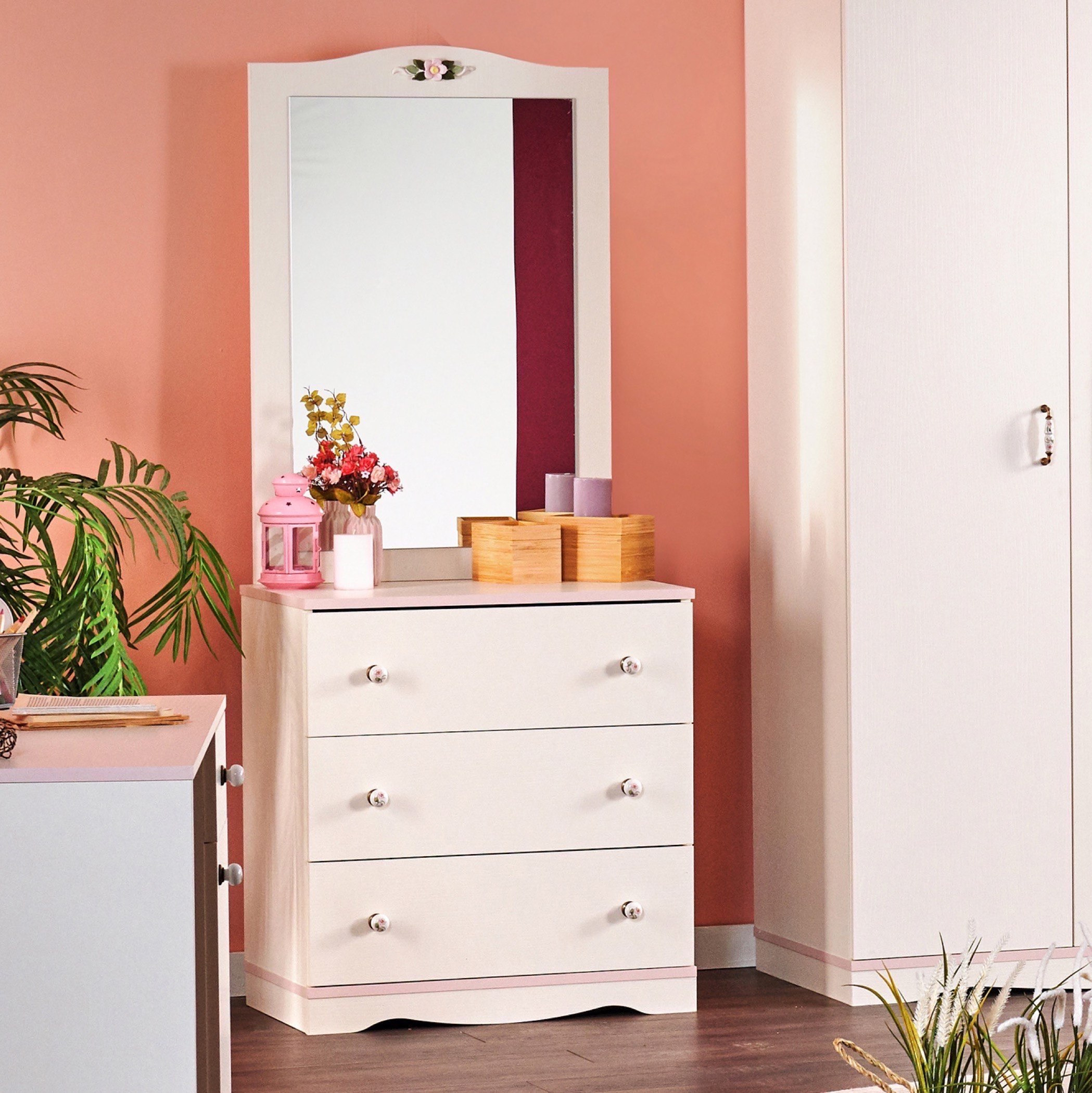 مرآة بتفاصيل أزهار بدون طاولة تزيين من كاميليا-hbxfurniture-kidsroom-kidsdressersandmirrors-image-7