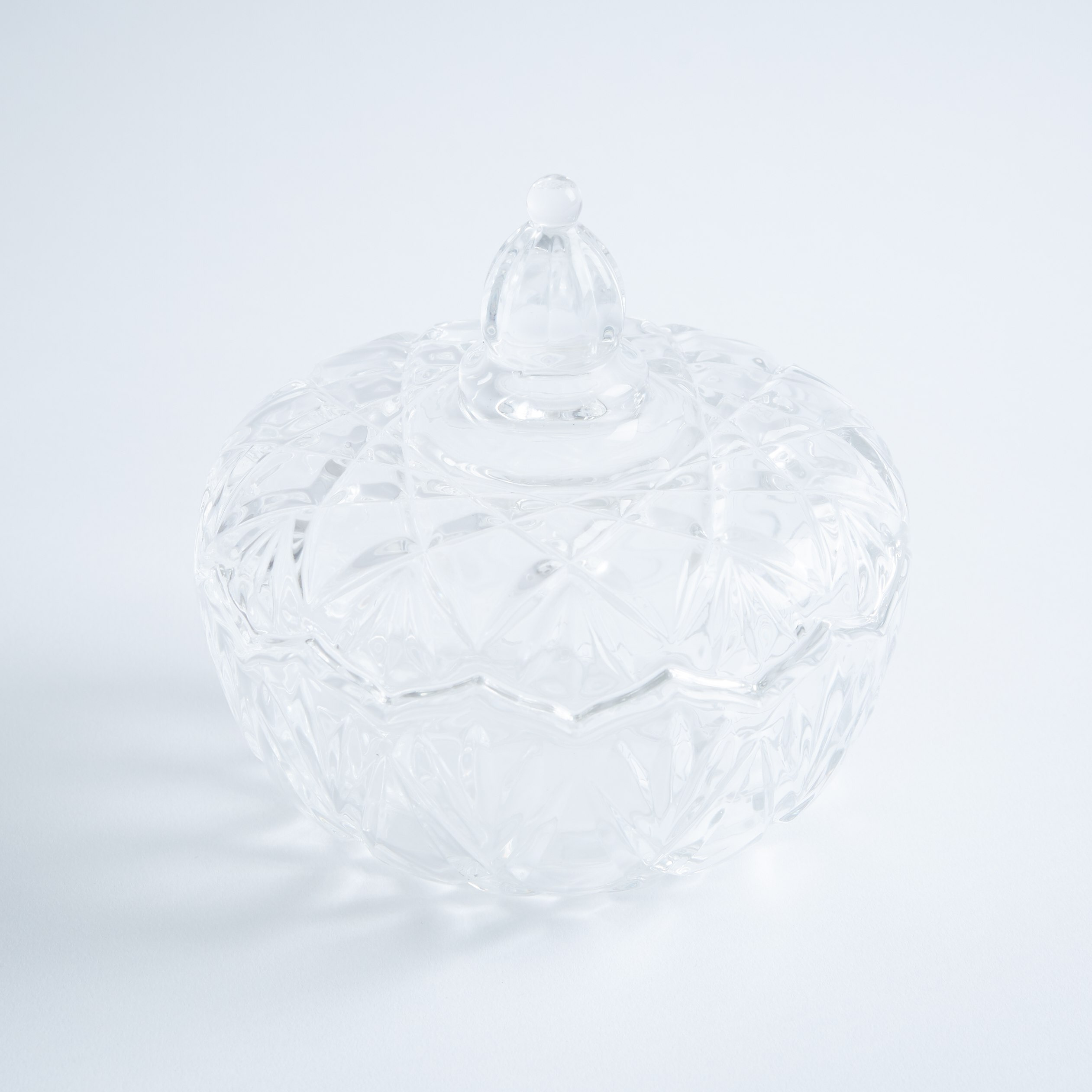 وعاء تقديم كريستال مع غطاء-hbxdecorandfurnishings-tabletop-serveware-image-5
