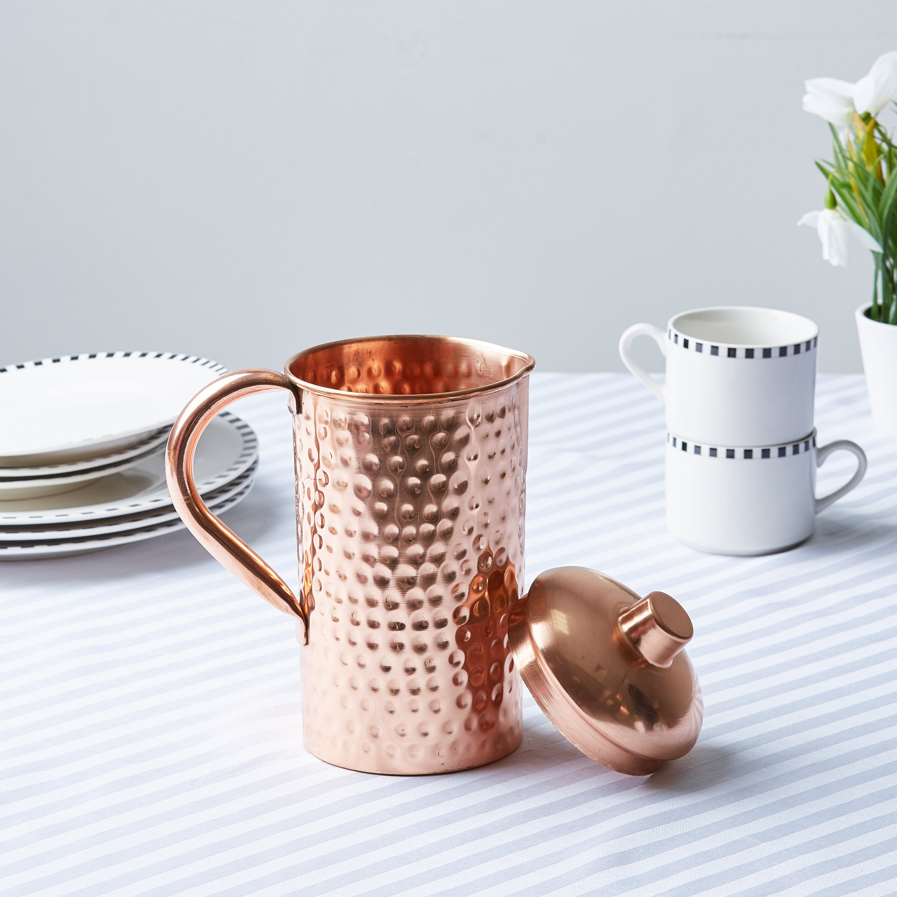 Copper Jug with Hammered Finish - 1.5 L-hbxdecorandfurnishings-tabletop-serveware-image-2