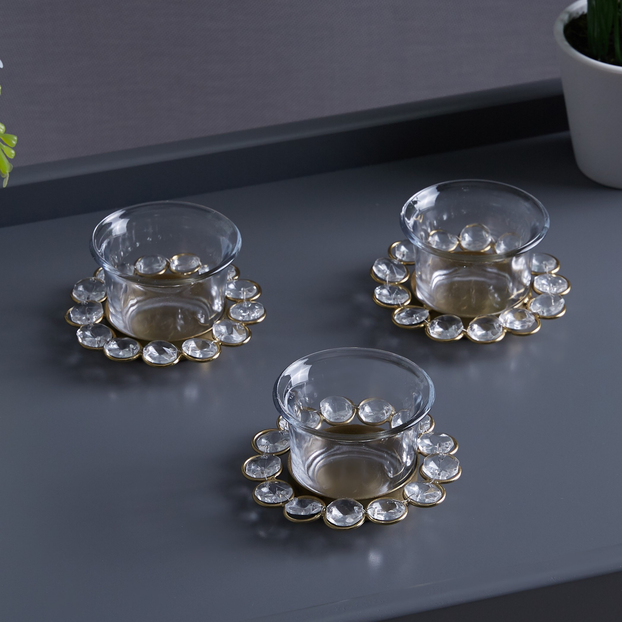 حامل شموع صغيرة زجاج بتزيينات كريستال- طقم من 3 قطع-hbxlivingroom-decorandaccessories-candleholders-image-1