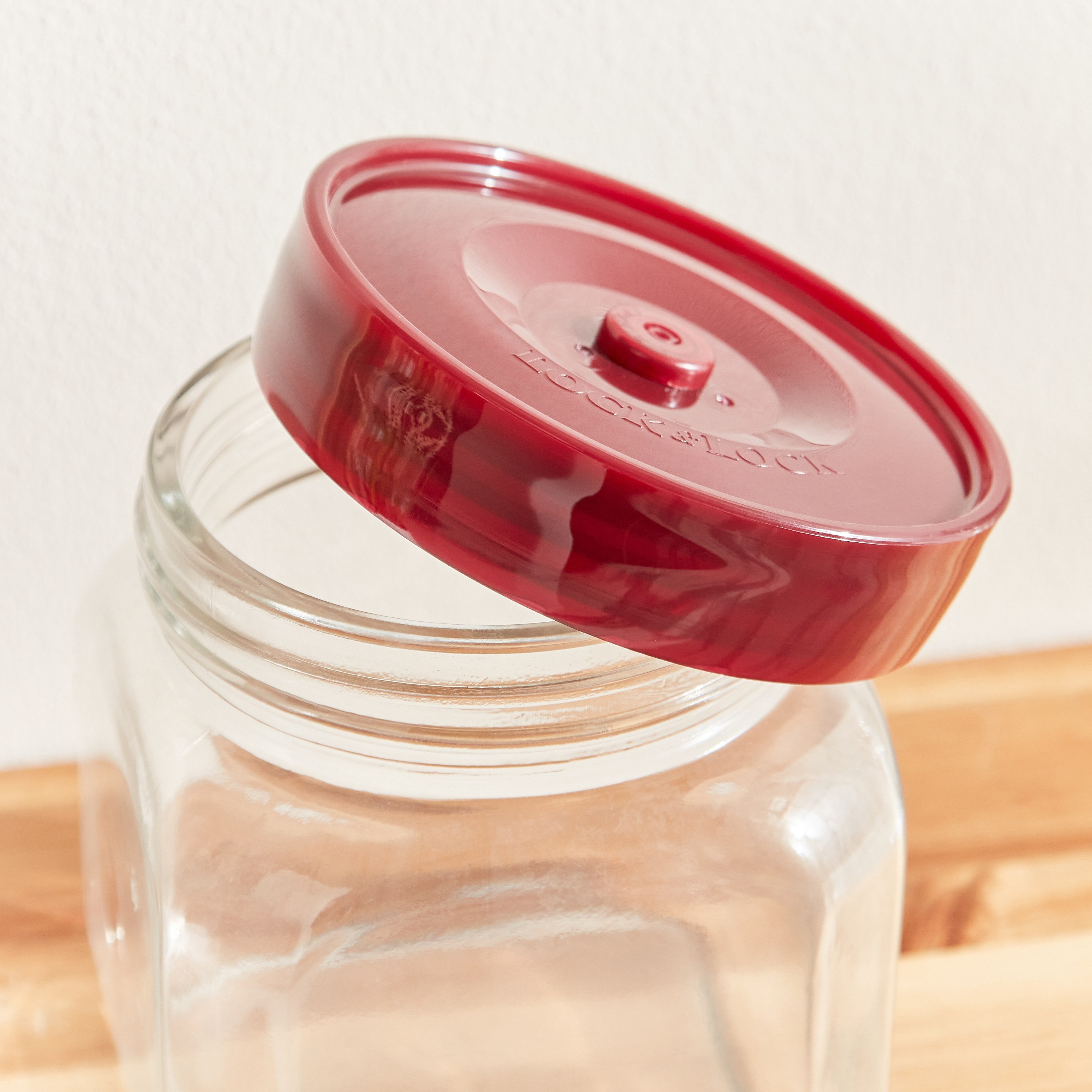 حاوية زجاجية مسامية ومربعة الشكل من لوك اند لوك - 900 لتر-hbxhomeware-hbxkitchen-image-4