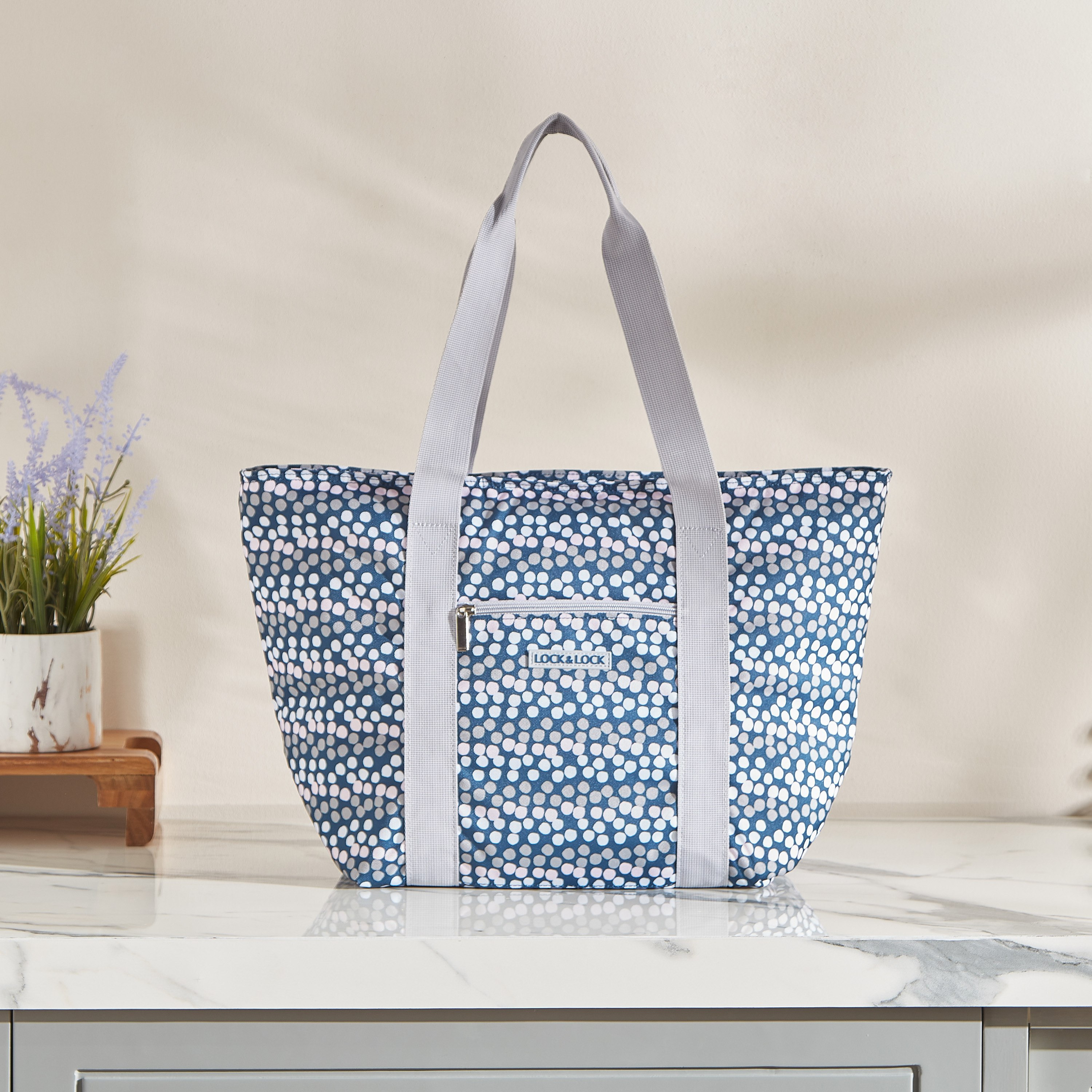 حقيبة تبريد مع مقابض بطبعات من لوك أند لوك - 20 لتر-hbxhomeware-hbxkitchen-image-2