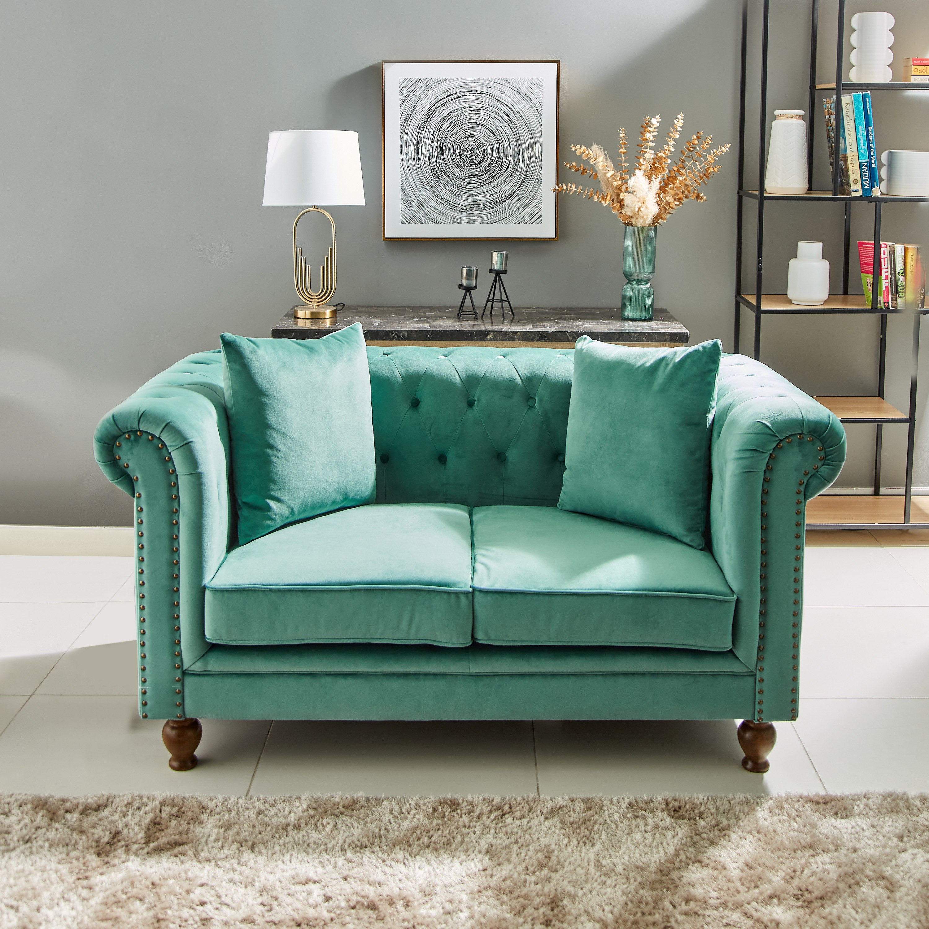 كنبة مخمل معنقدة مقعدين ووسادتين من صوفيا-hbxlivingroom-sofasandarmchairs-sofas-image-1