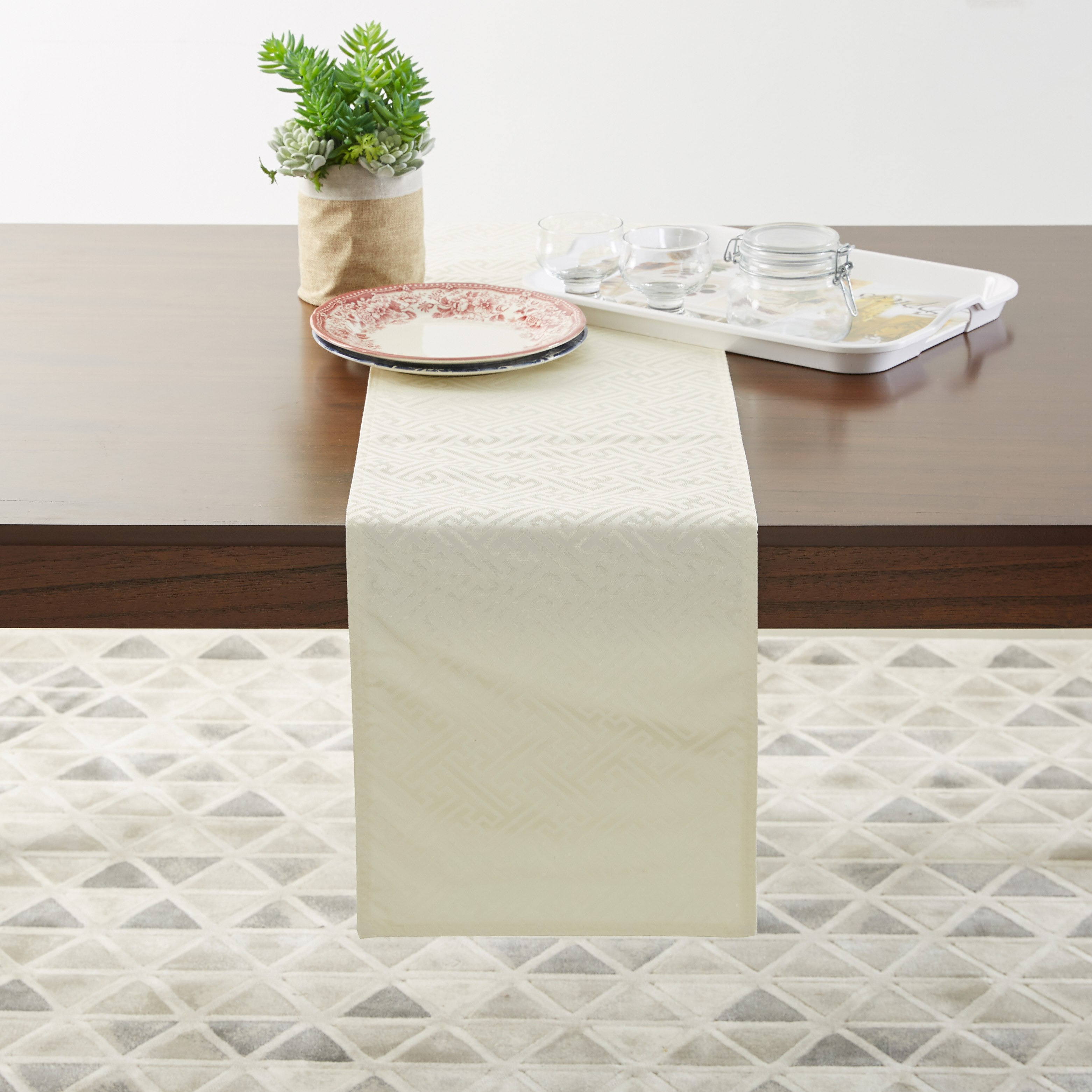 مفرش طاولة دفين-hbxdecorandfurnishings-homefurnishings-tablelinens-image-3