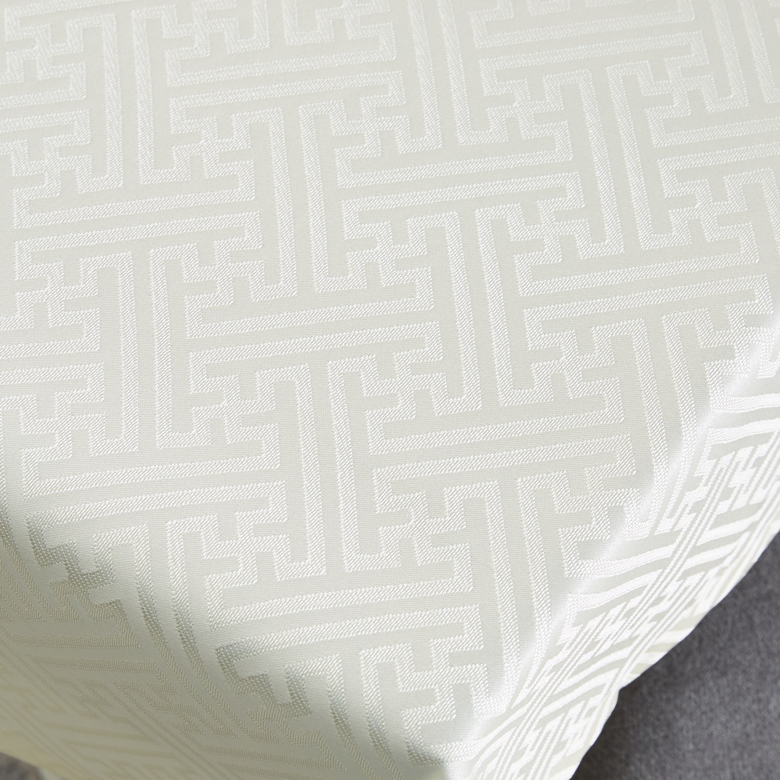 غطاء طاولة بارز الملمس دفين- 140x200 سم-hbxdecorandfurnishings-homefurnishings-tablelinens-image-3