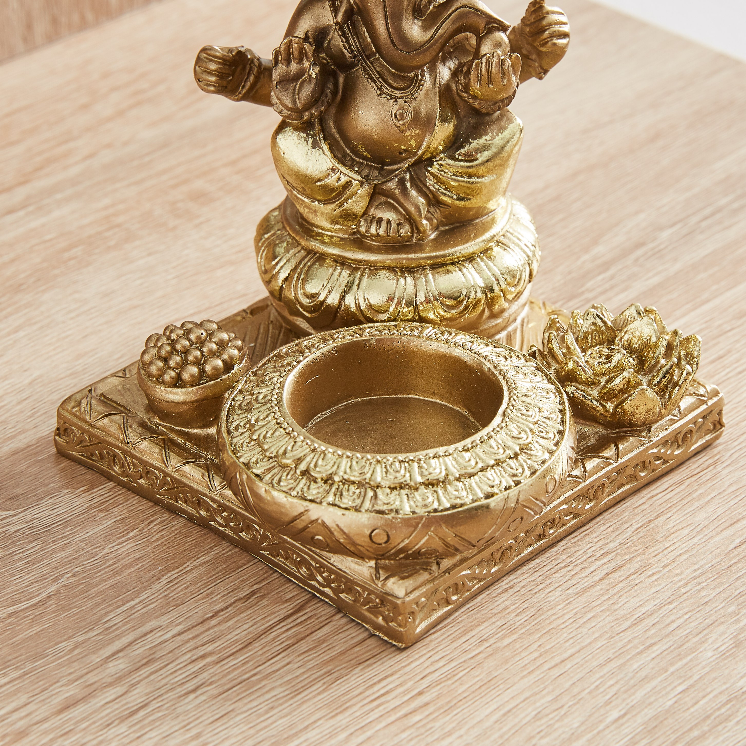 حامل شموع من جانيشا-hbxlivingroom-decorandaccessories-candleholders-image-2