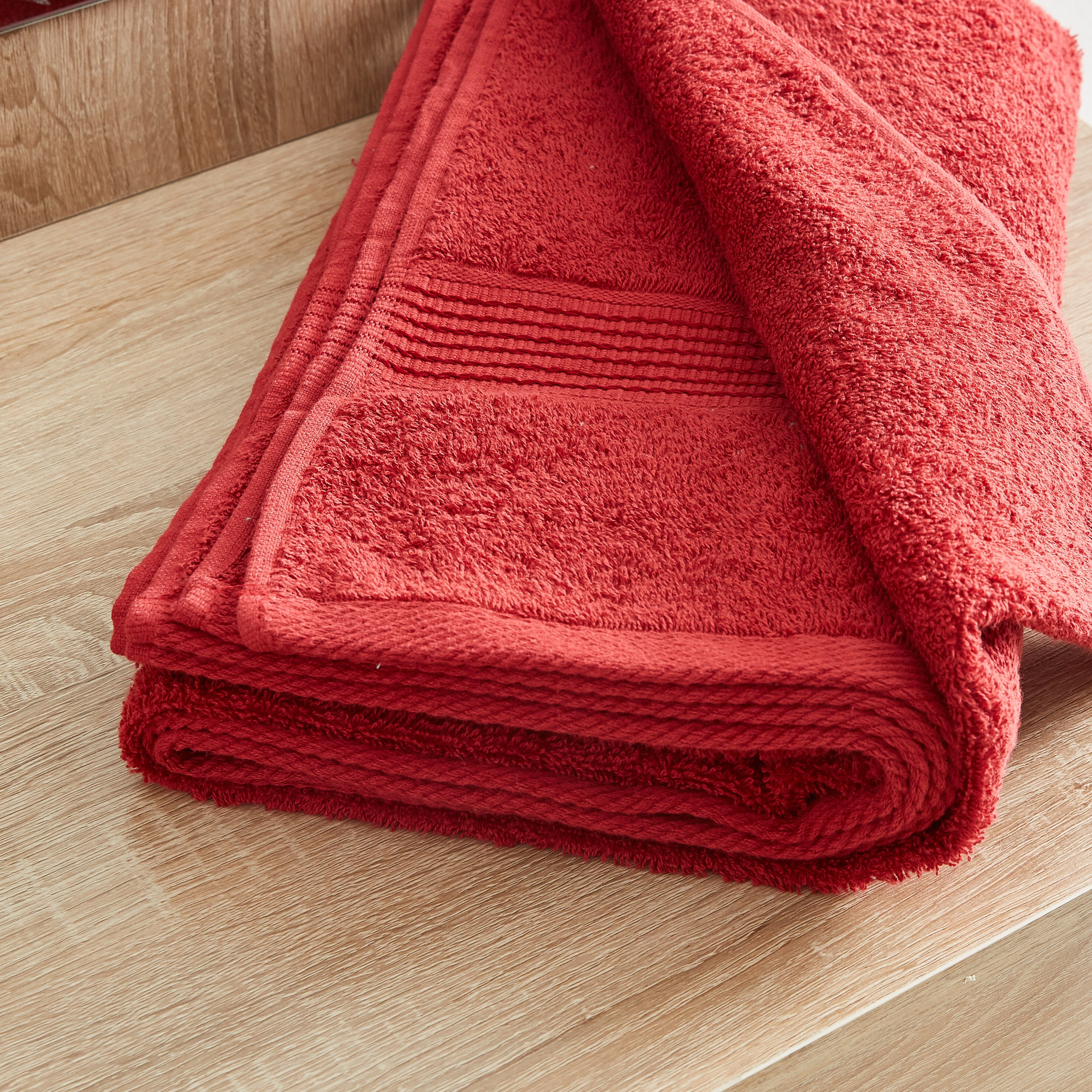 Essential Carded Bath Towel - 70x140 cm-hbxbathroom-bathroomtextiles-image-2