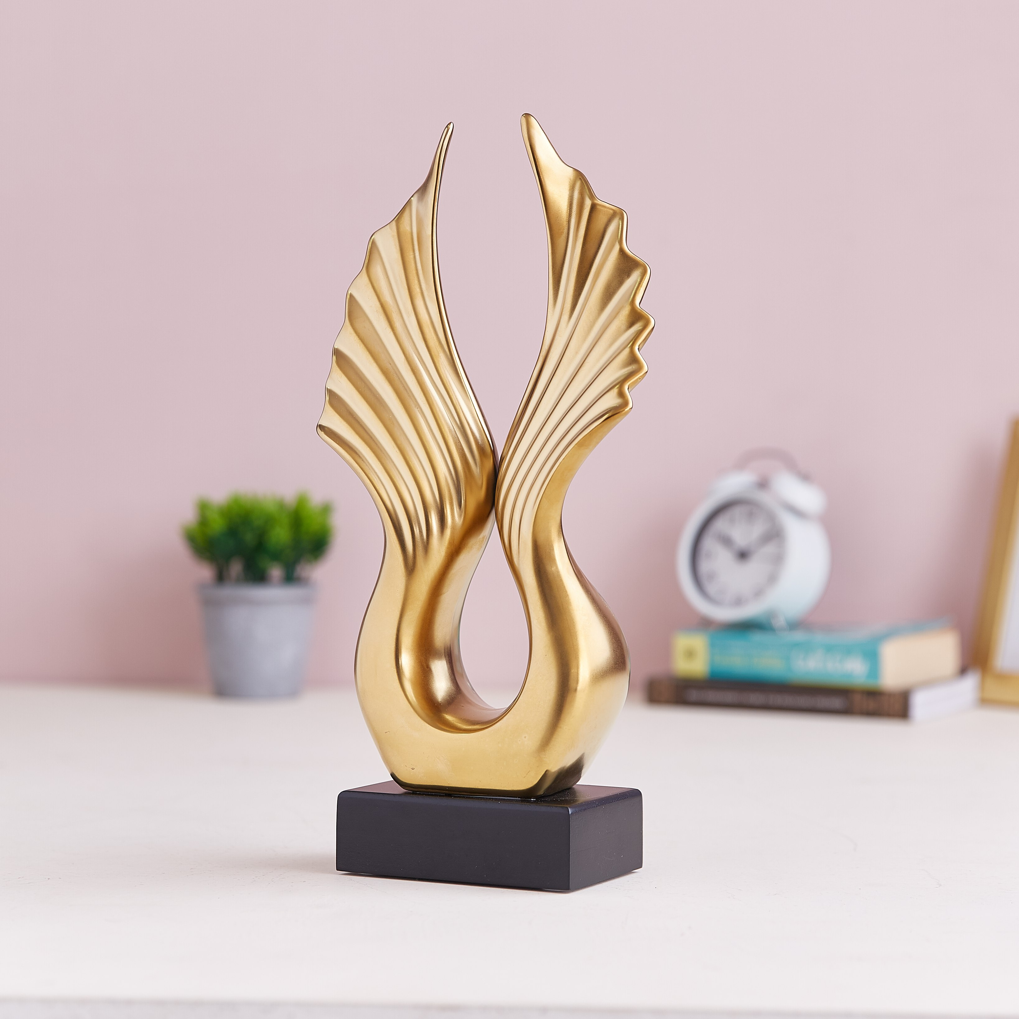 تمثال مزيّن مطفي-hbxhomeware-homedecor-figurinesandornaments-image-1