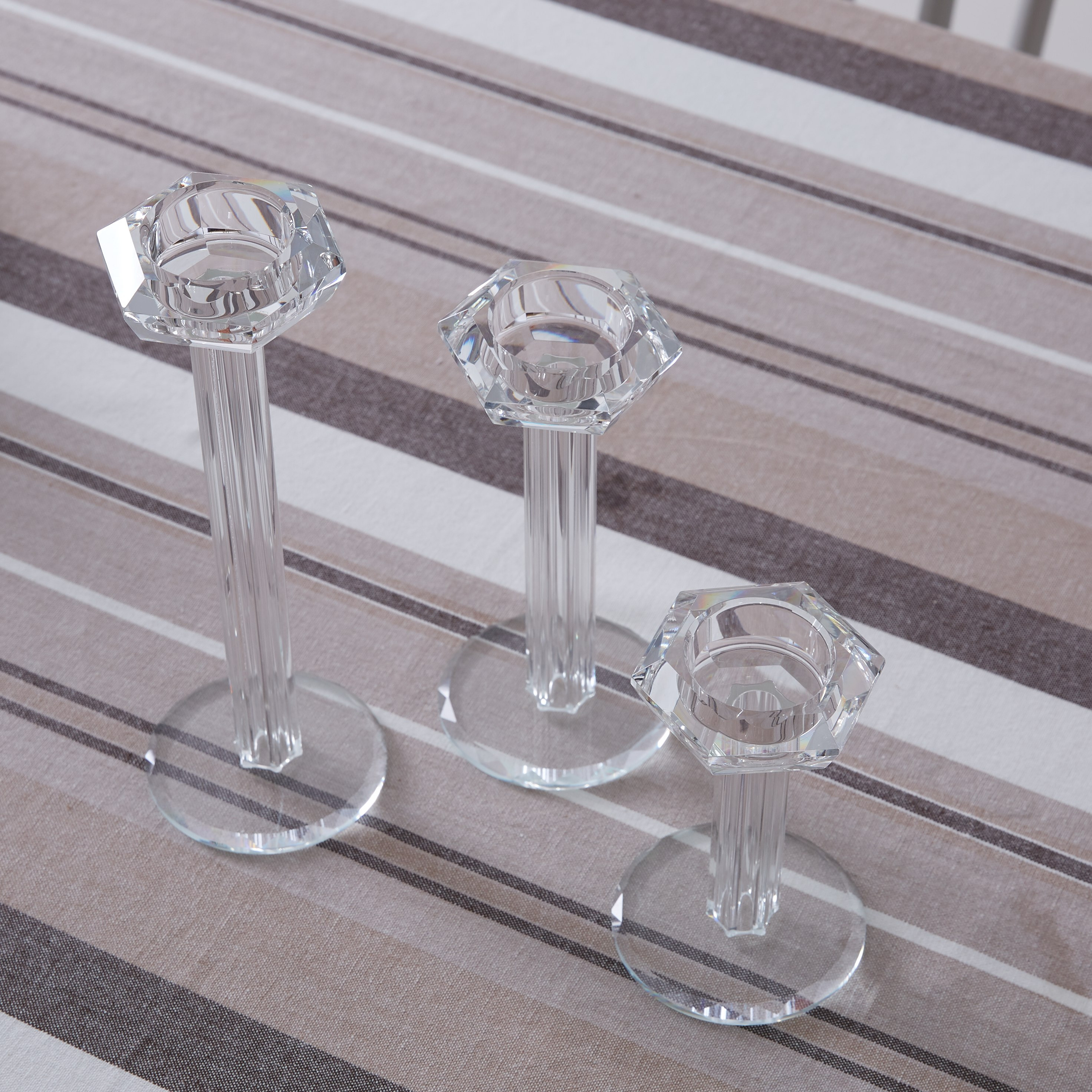 حامل شموع صغيرة  كريستالي من كريستال- طقم من 3 قطع-hbxlivingroom-decorandaccessories-candleholders-image-2