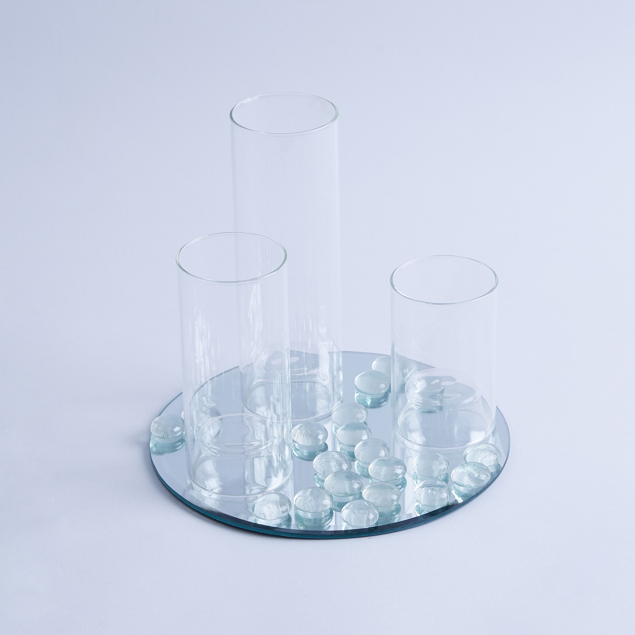 طقم حامل شموع صغيرة زجاجي وصحن بمرآة وأحجار زينة- 4 قطع-hbxlivingroom-decorandaccessories-candleholders-image-5