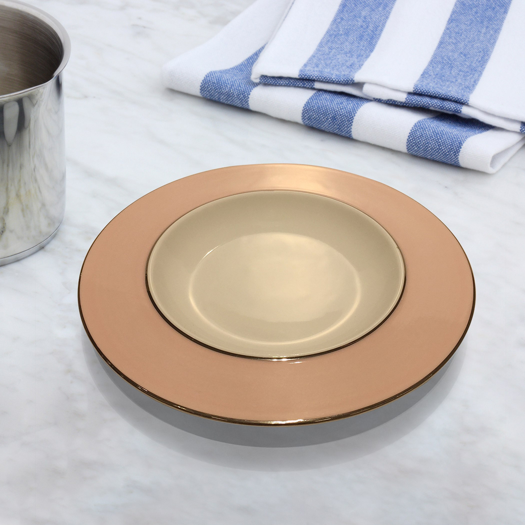 صحن شوربة مزدوج اللون من إليجانت- 24 سم-hbxdecorandfurnishings-tabletop-crockery-image-1
