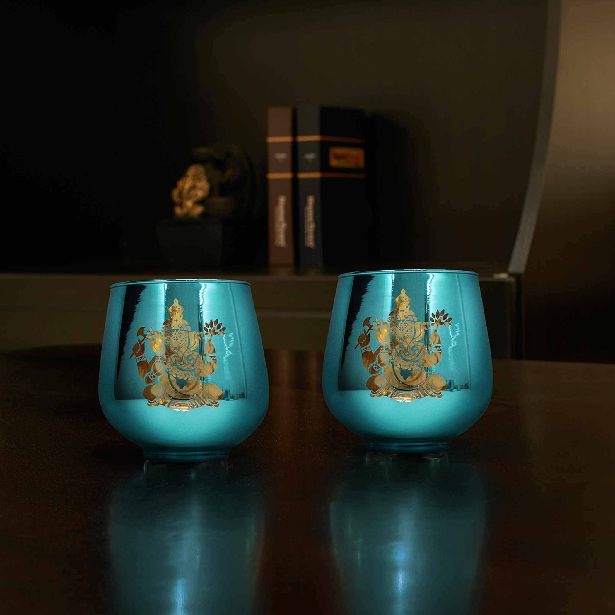 حامل شموع زجاجي على شكل بيضة بطبعات الإلهة جانيشا - طقم من قطعتين-hbxlivingroom-decorandaccessories-candleholders-image-1