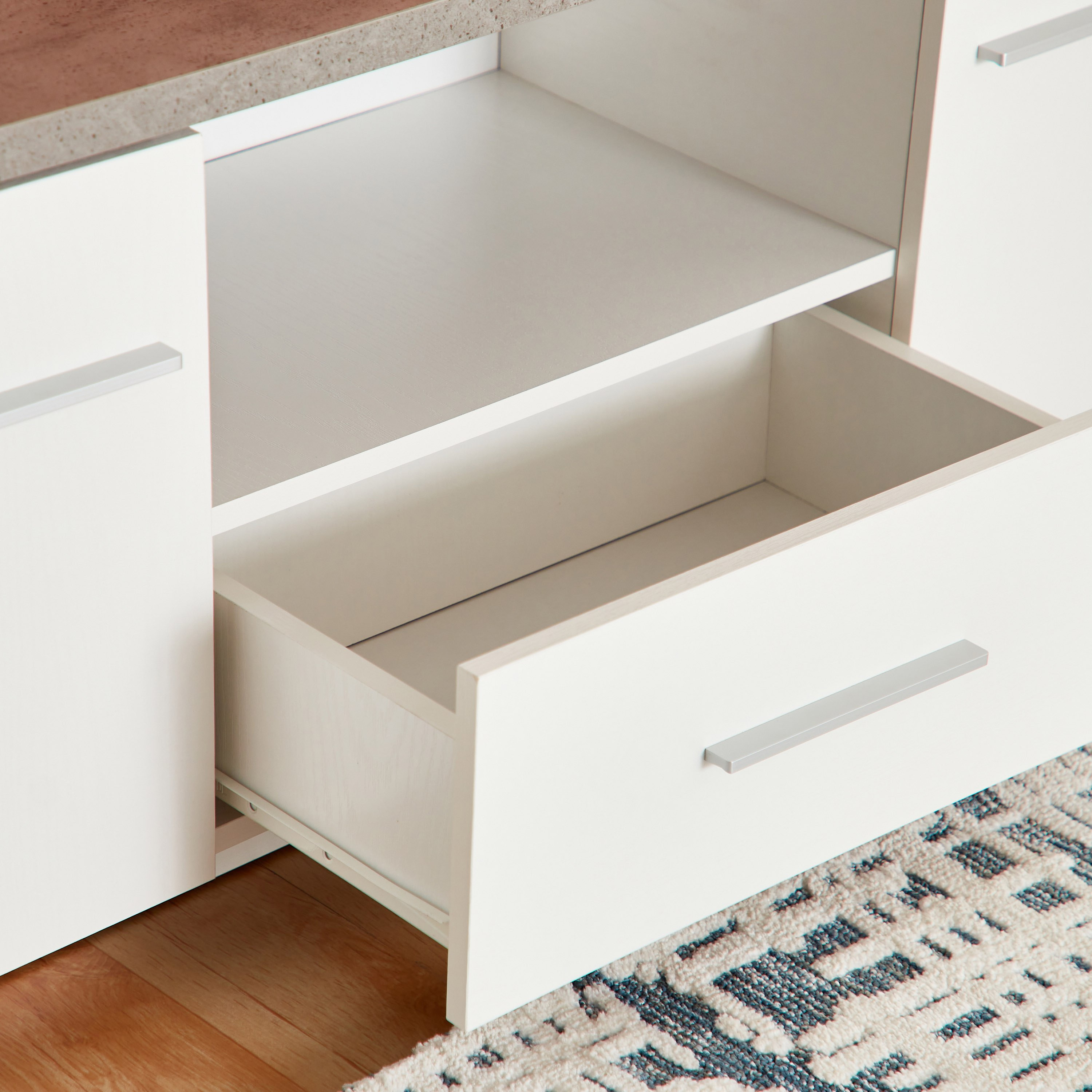 وحدة تلفاز منخفضة بدرج واحد لأجهزة تلفاز حتى 65 بوصة من سيدني-hbxlivingroom-mediaunitsandstorage-tvunits-image-5