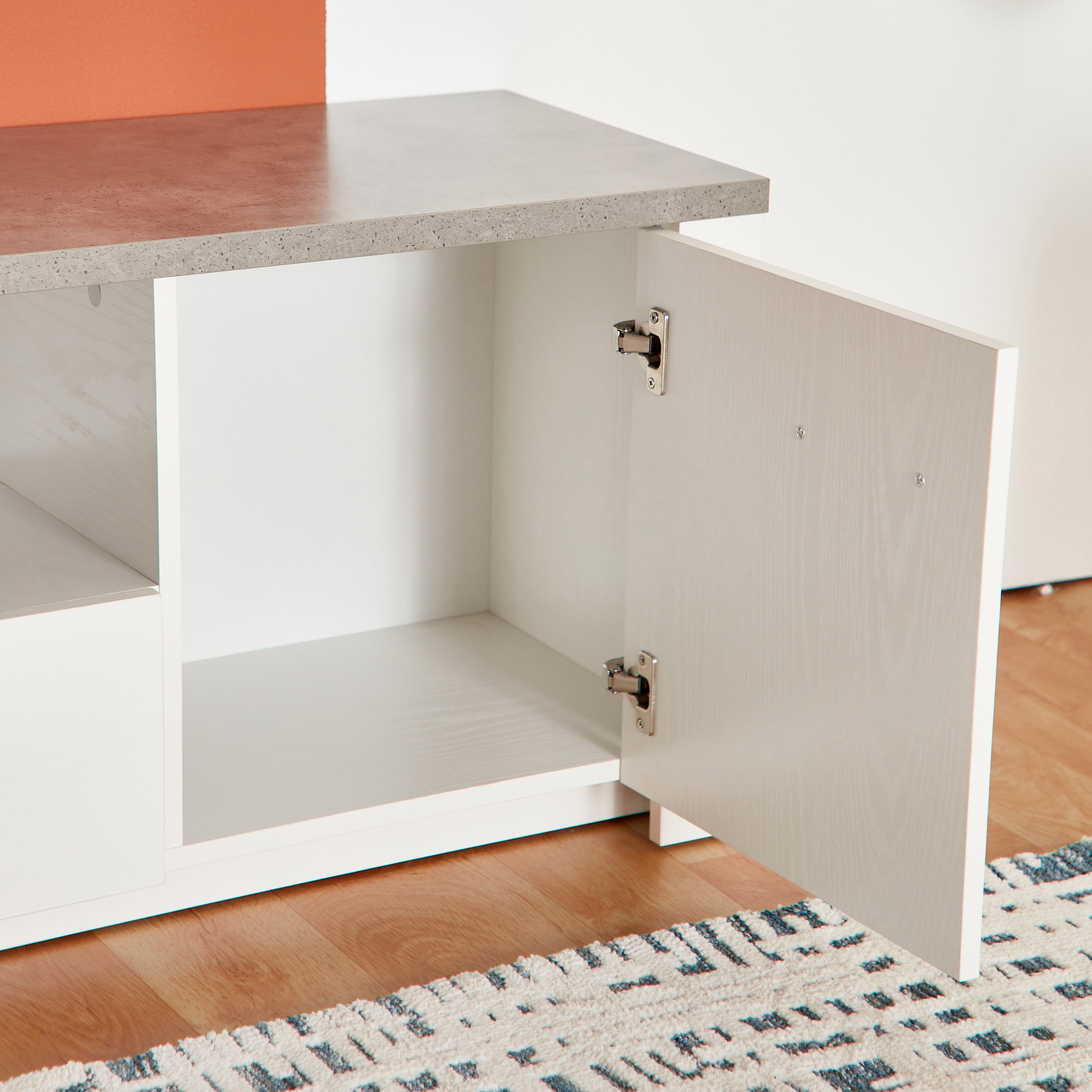 وحدة تلفاز منخفضة بدرج واحد لأجهزة تلفاز حتى 65 بوصة من سيدني-hbxlivingroom-mediaunitsandstorage-tvunits-image-6