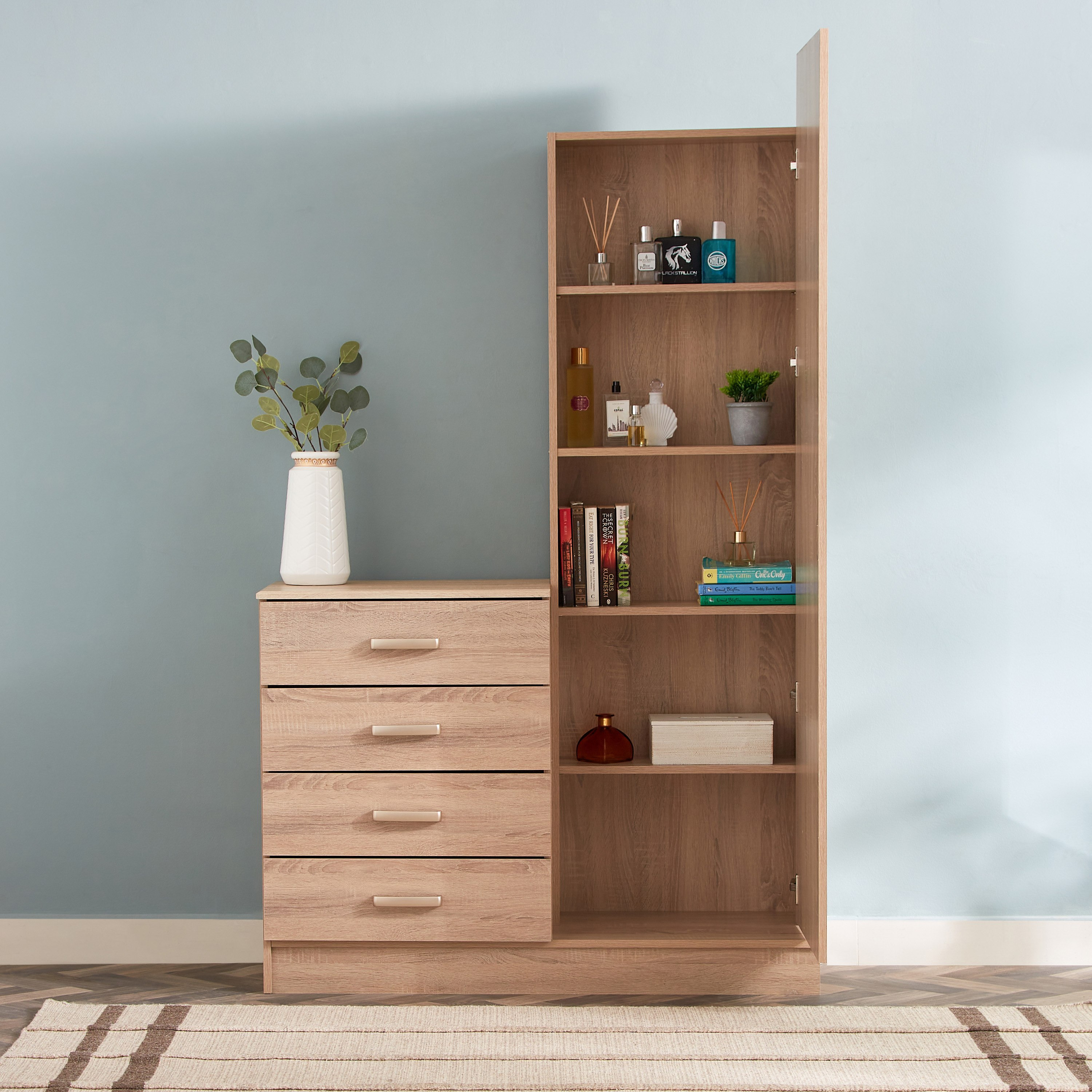 Dresser with small drawers on outlet top