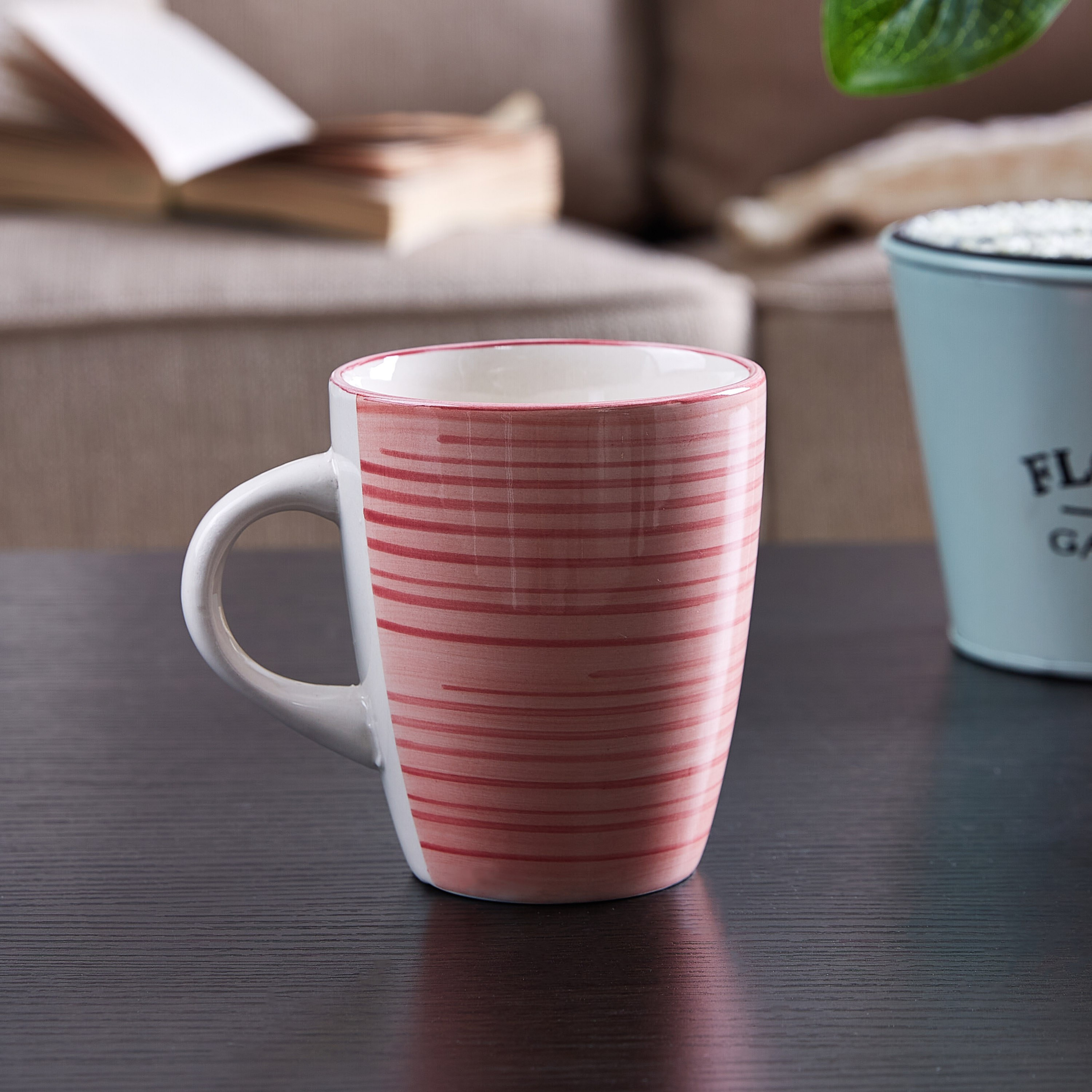 مج خزفي مخطط-hbxhomeware-diningandtabletop-coffeeandteasets-image-1