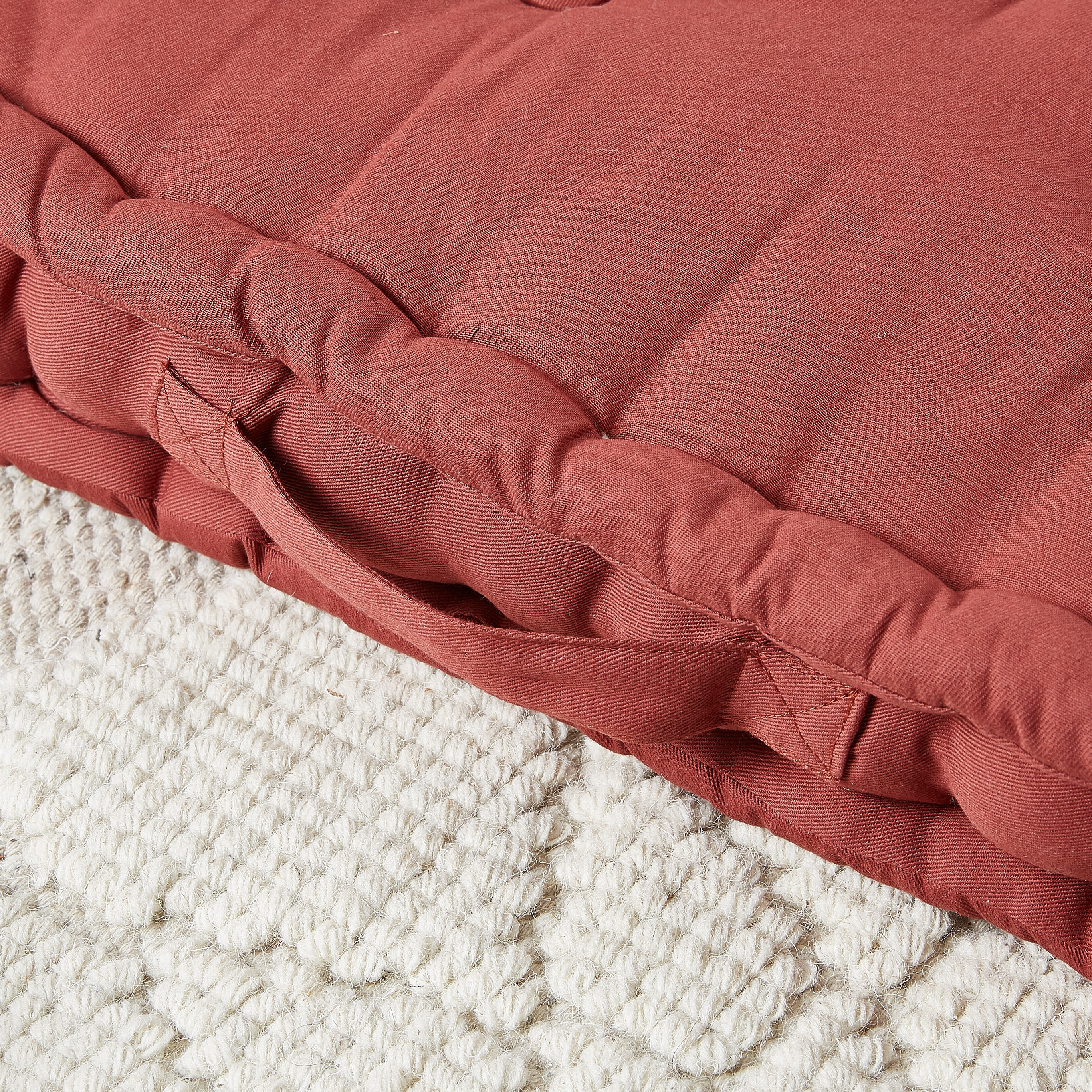 وسادة أرضية معنقدة - 50x50x10 سم-hbxhomeware-hbxdecorandfurnishings-image-2