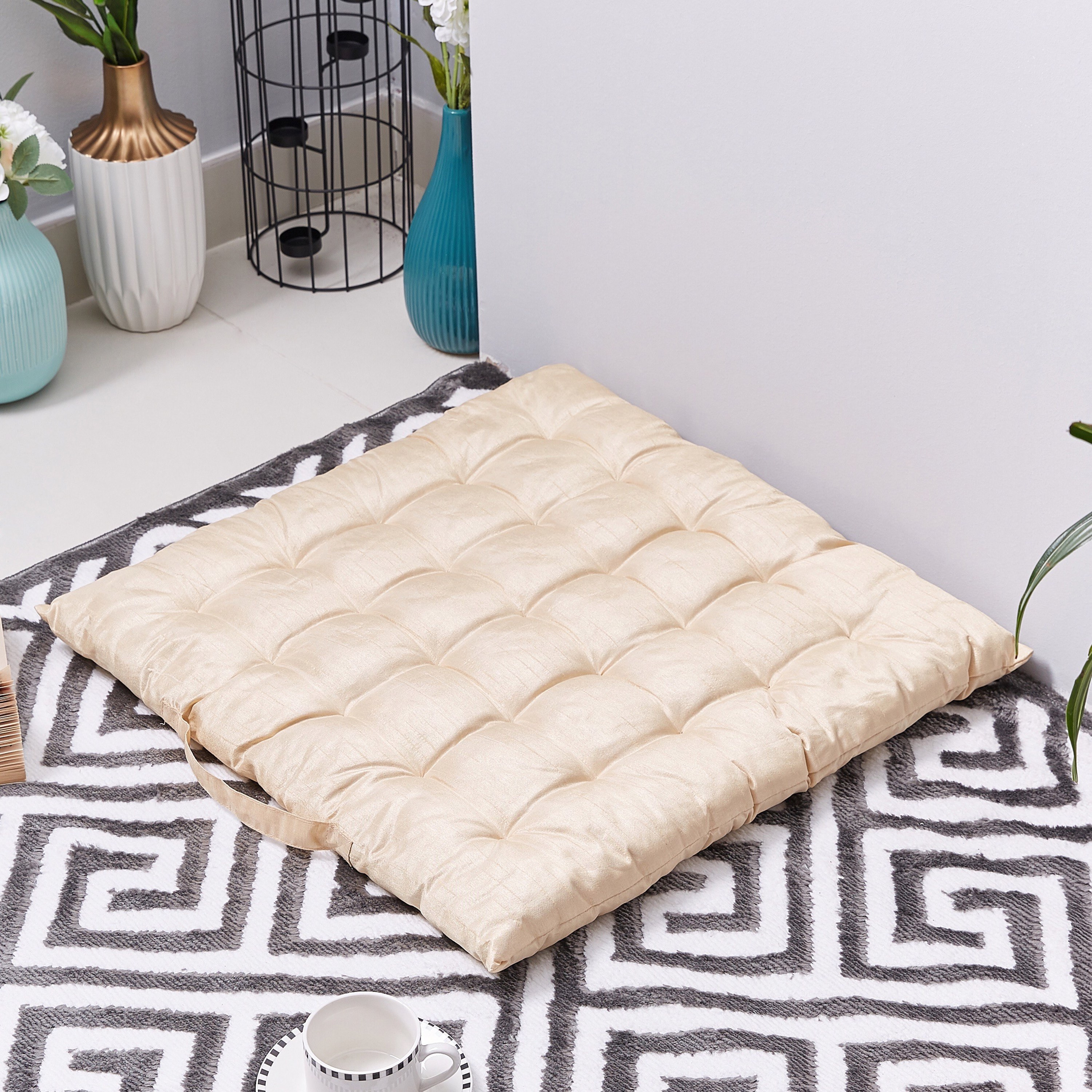 وسادة أرضية معنقدة من دوبيوني - 60x60 سم-hbxhomeware-hbxdecorandfurnishings-image-1