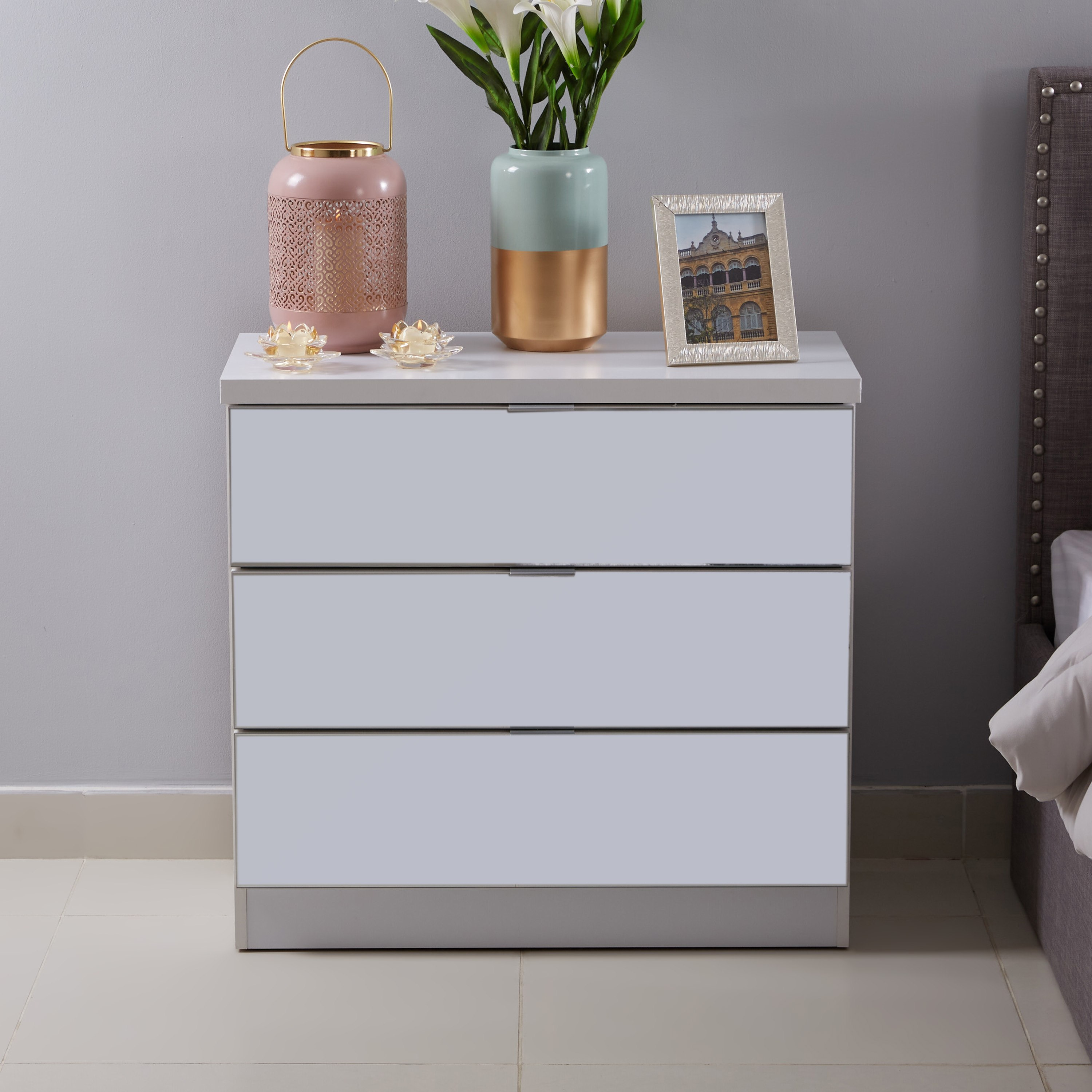 وحدة تخزين بـ3 أدراج ومرآة من تايلور-hbxfurniture-dressersandchests-chestofdrawers-image-4