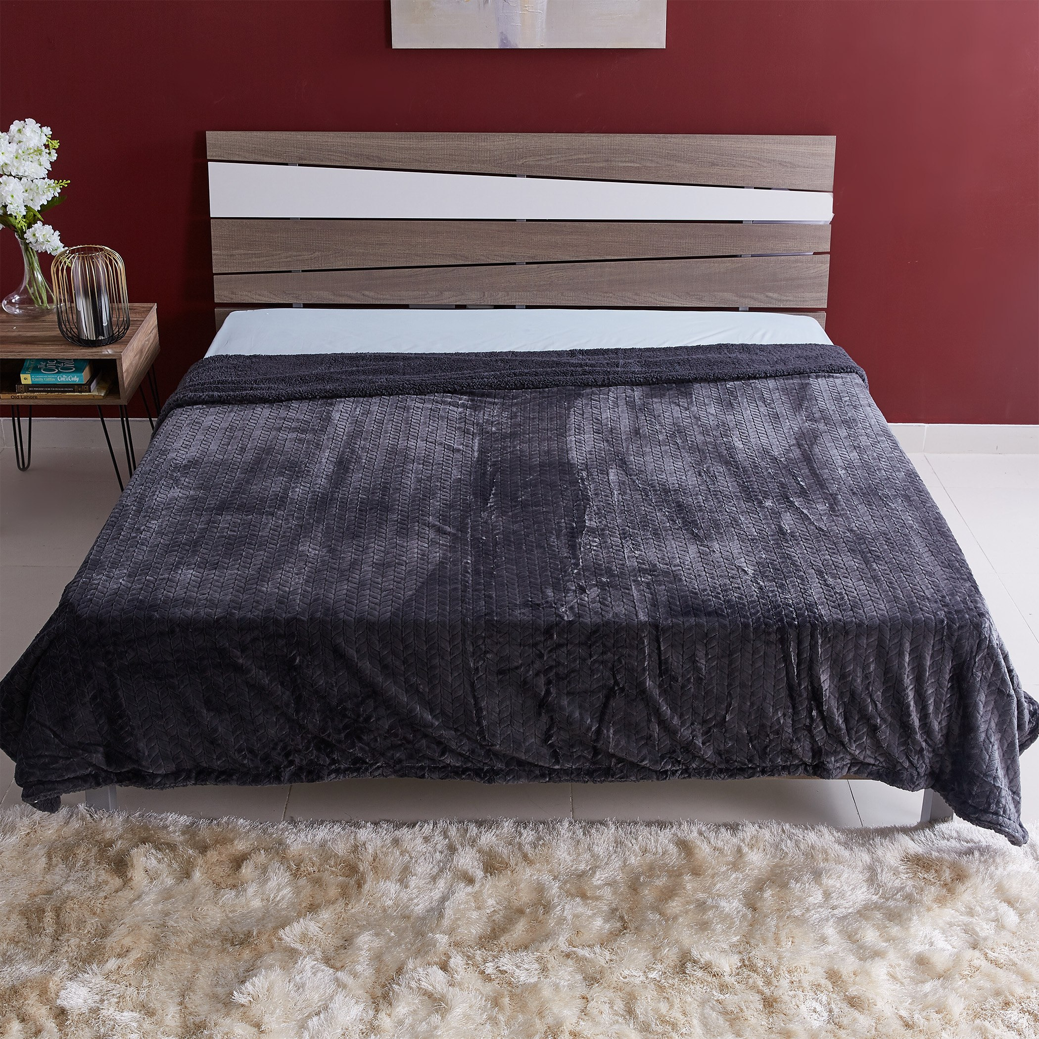 Arrow Twin Flannel Sherpa Blanket -150x220 cm-hbxhomeware-hbxbedroom-image-2