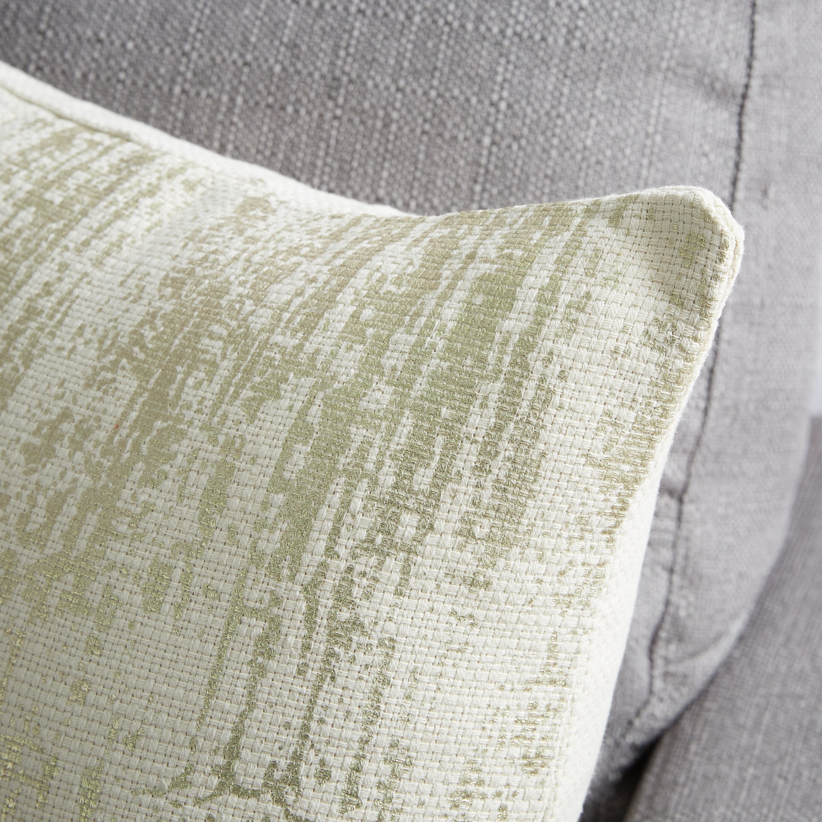 غطاء وسادة بطبعات لامعة من ليون- 40×40 سم-hbxhomeware-cushionsandcovers-cushioncovers-image-2