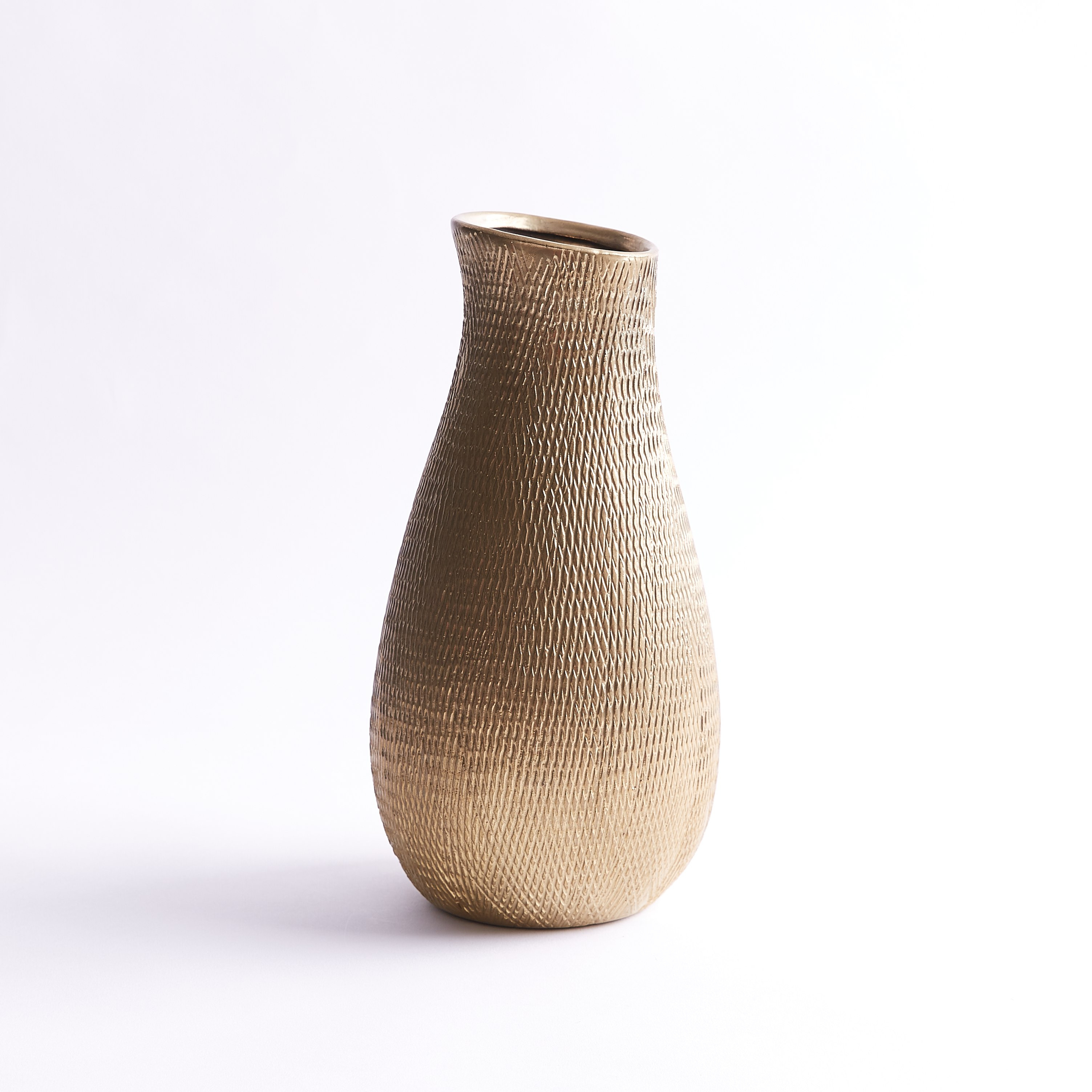 مزهرية بارزة الملمس من بلانت-hbxbedroom-decorandaccessories-vases-image-4