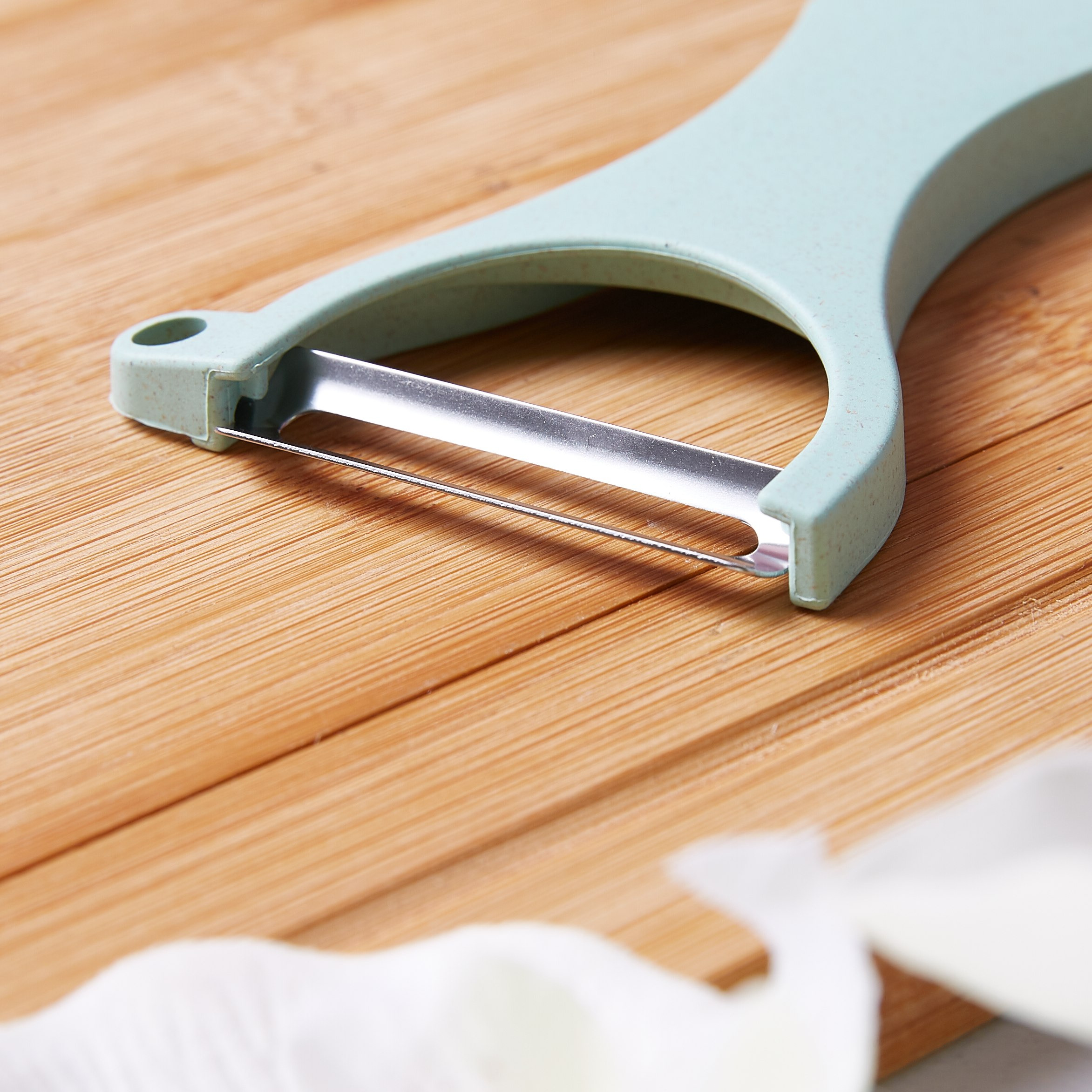 مقشرة بلاستيك من ايزي شيف-hbxhomeware-hbxkitchen-image-2
