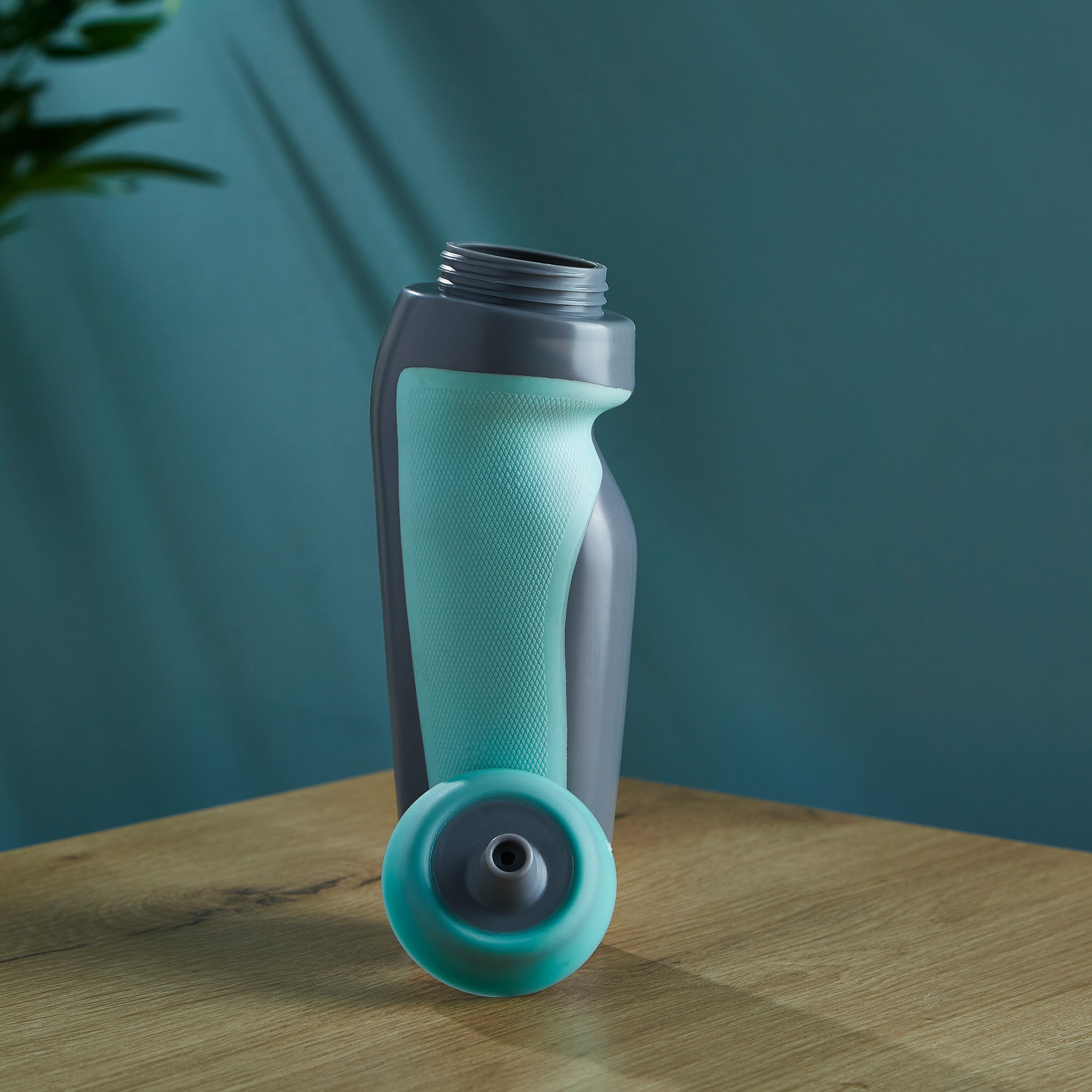 قارورة بقشّة للجيم - 600 مل-hbxhomeware-hbxkitchen-image-2