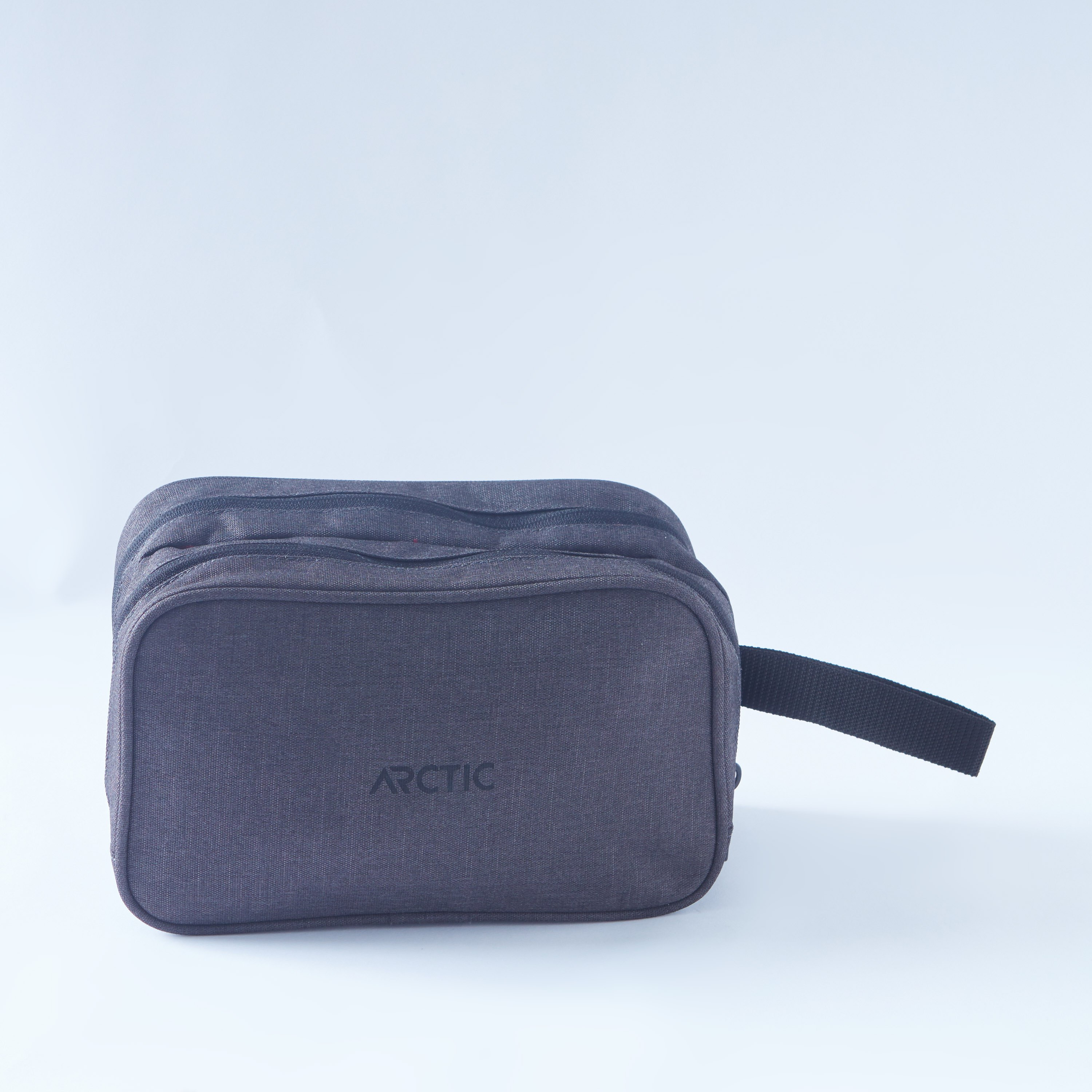 Arctic Elements Textured Cosmetic Bag-hbxdecorandfurnishings-travelaccessories-bagsandbackpacks-image-5