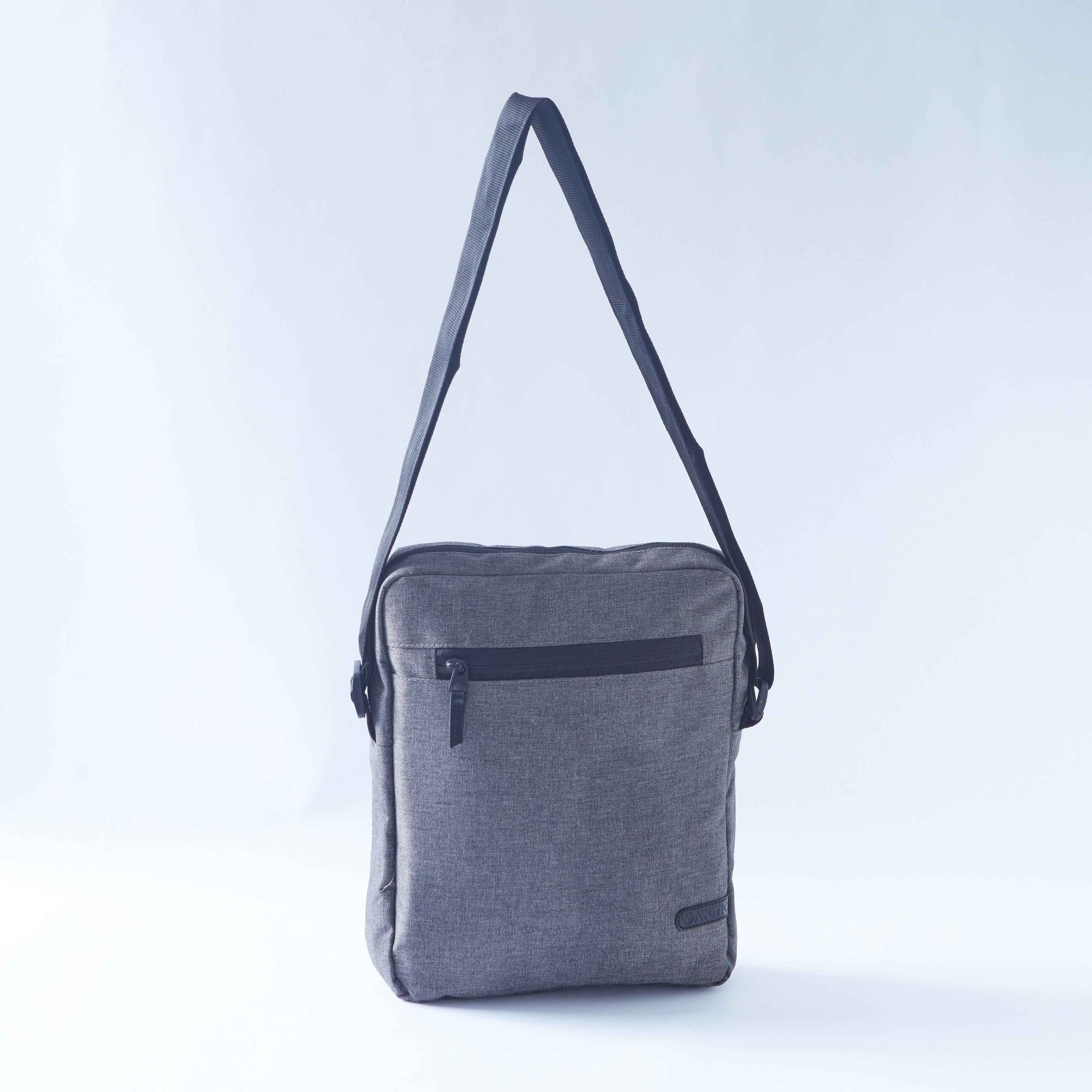 Arctic Elements Sling Bag with Adjustable Strap-hbxdecorandfurnishings-travelaccessories-bagsandbackpacks-image-5