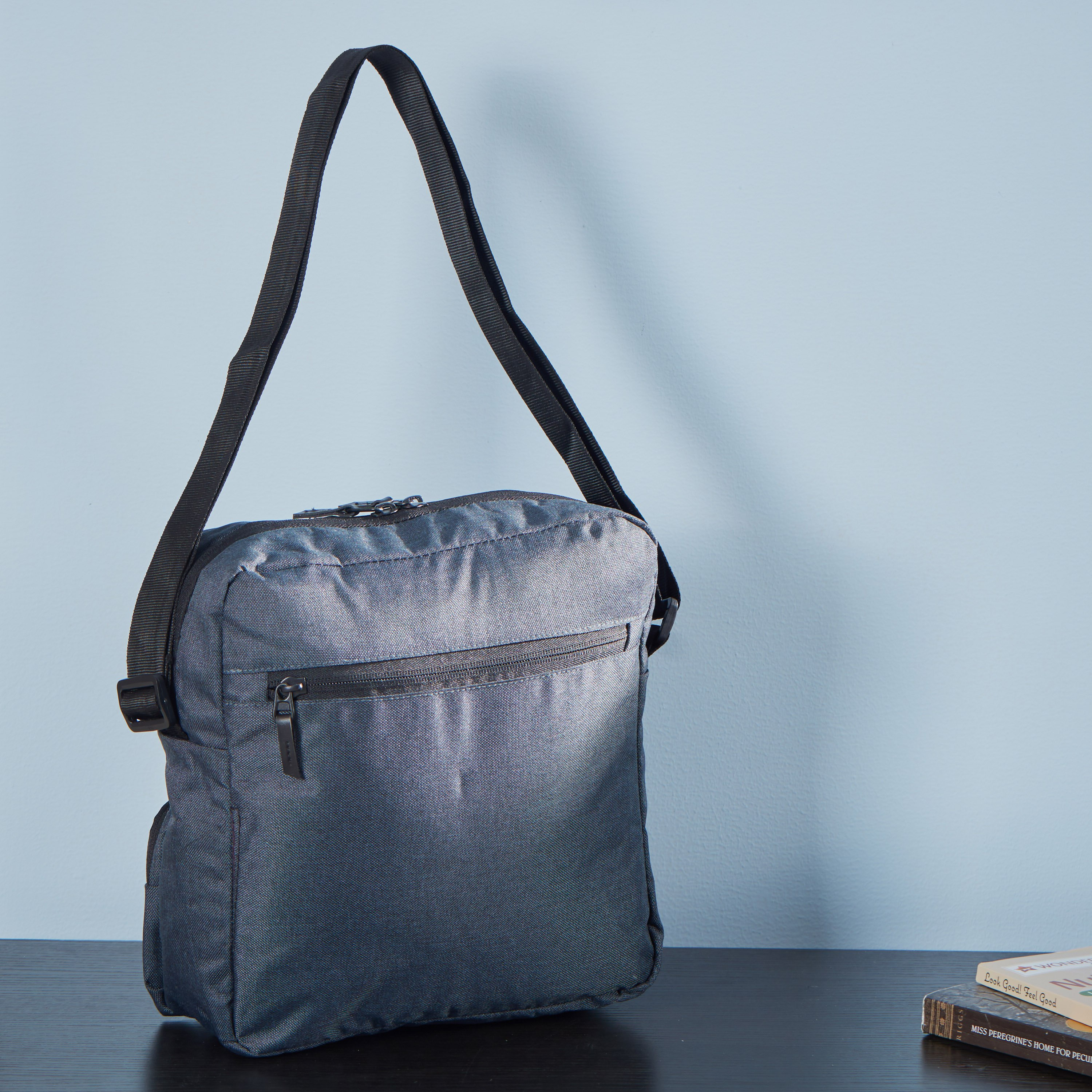 شنطة بحمّالة بارزة الملمس من أركتيك-hbxdecorandfurnishings-travelaccessories-bagsandbackpacks-image-3