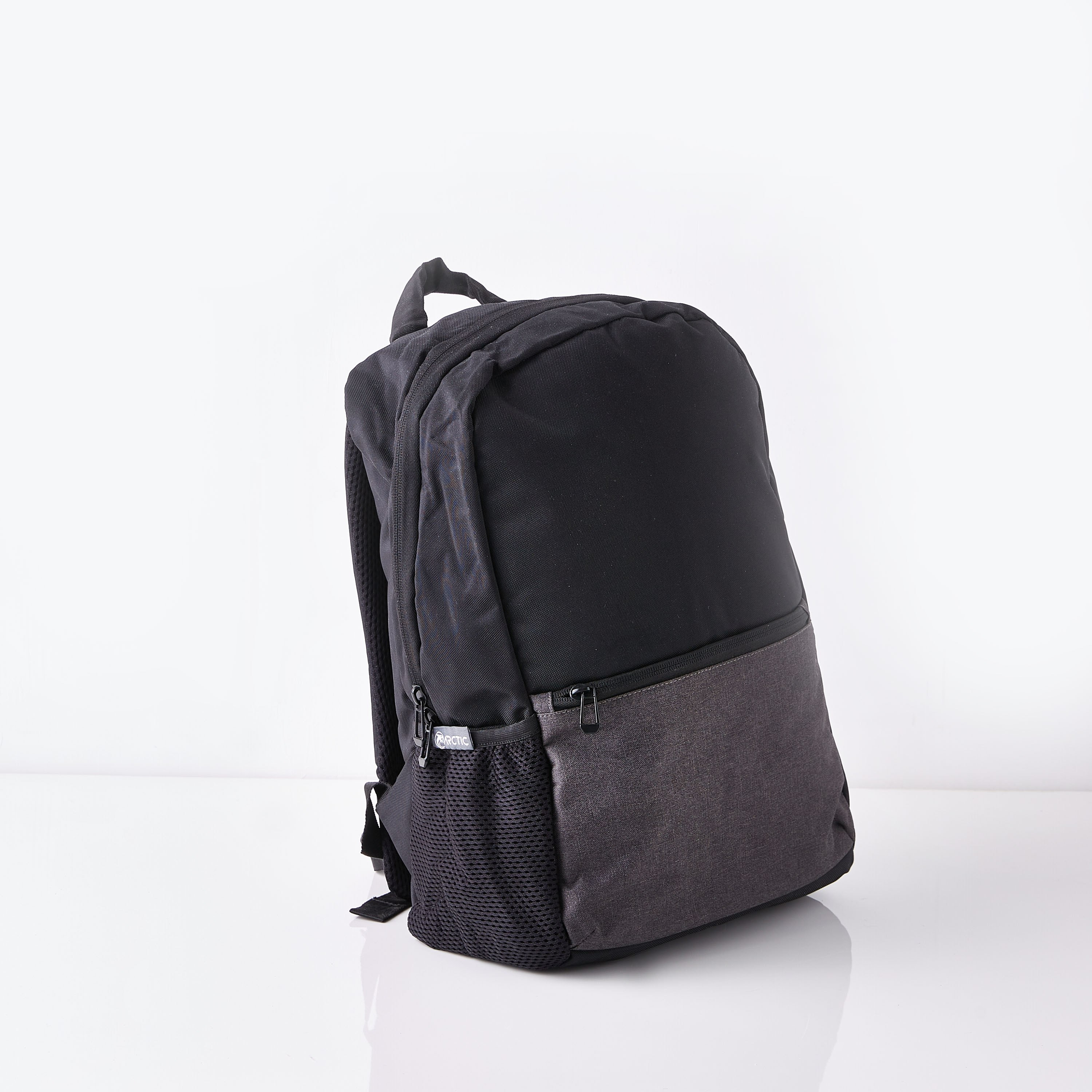 شنطة ظهر بارزة الملمس من أركتيك-hbxdecorandfurnishings-travelaccessories-bagsandbackpacks-image-6