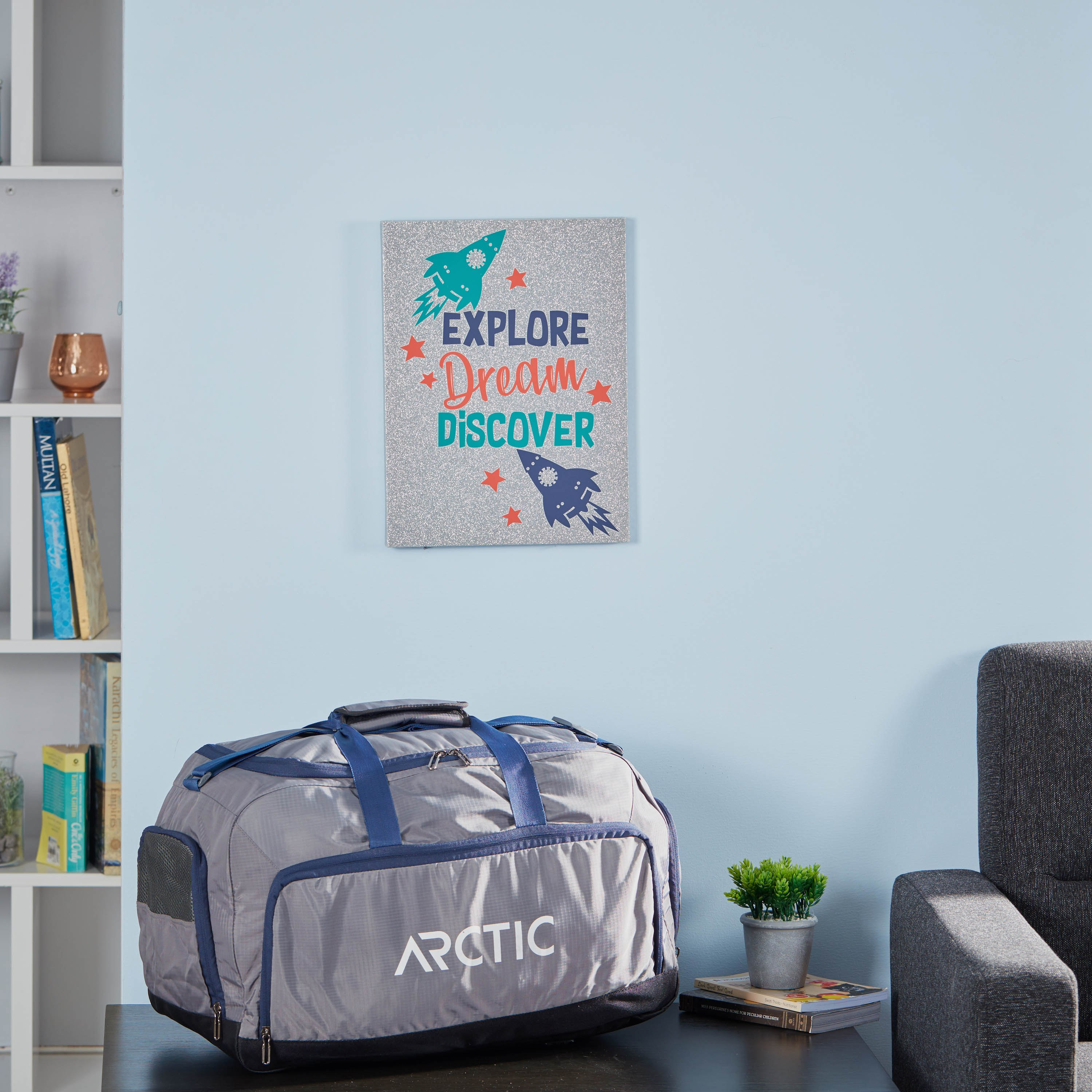 شنطة دافل بطبعات من أكرتيك-hbxdecorandfurnishings-travelaccessories-bagsandbackpacks-image-4