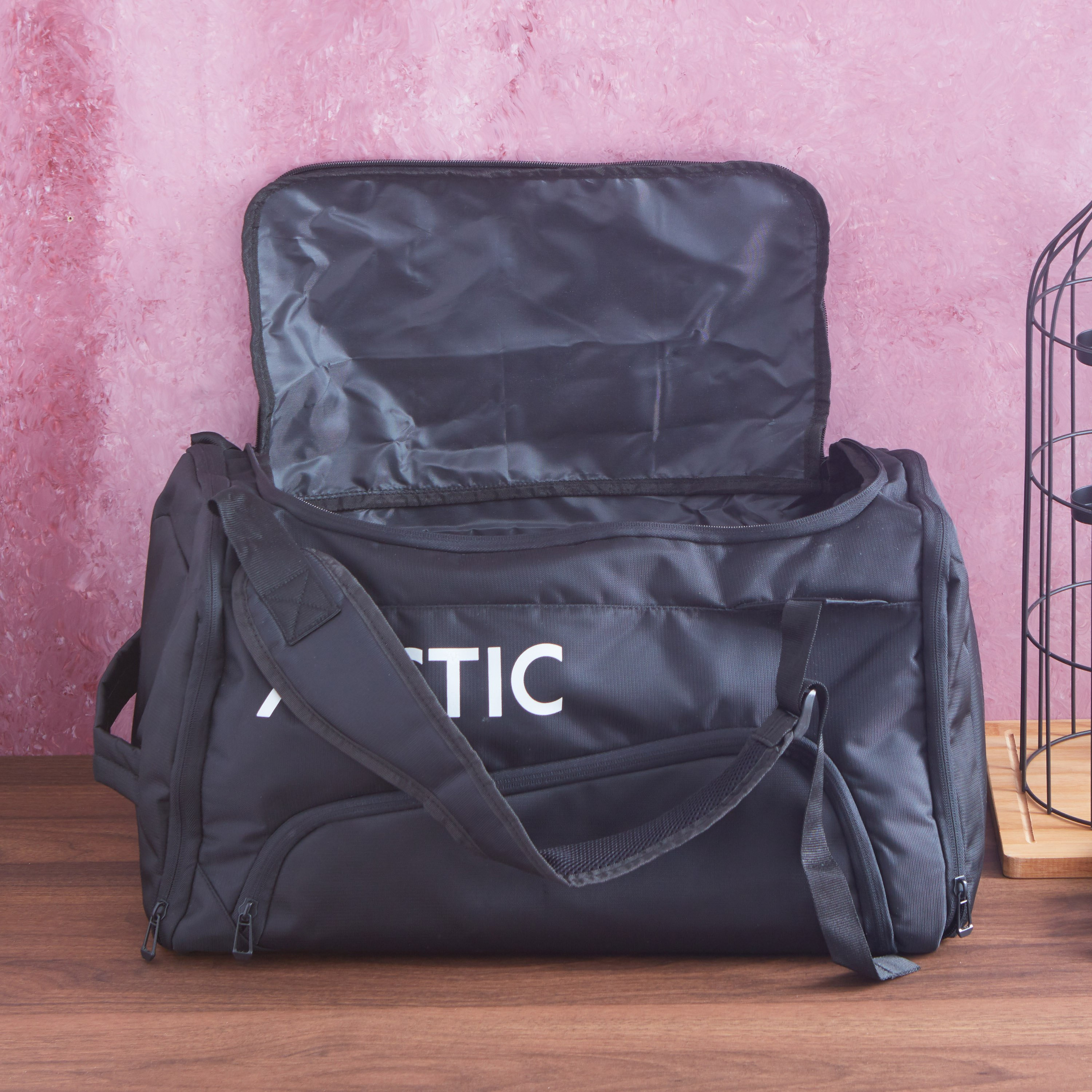 شنطة ظهر دافل هاي إند من أركتك-hbxdecorandfurnishings-travelaccessories-bagsandbackpacks-image-3