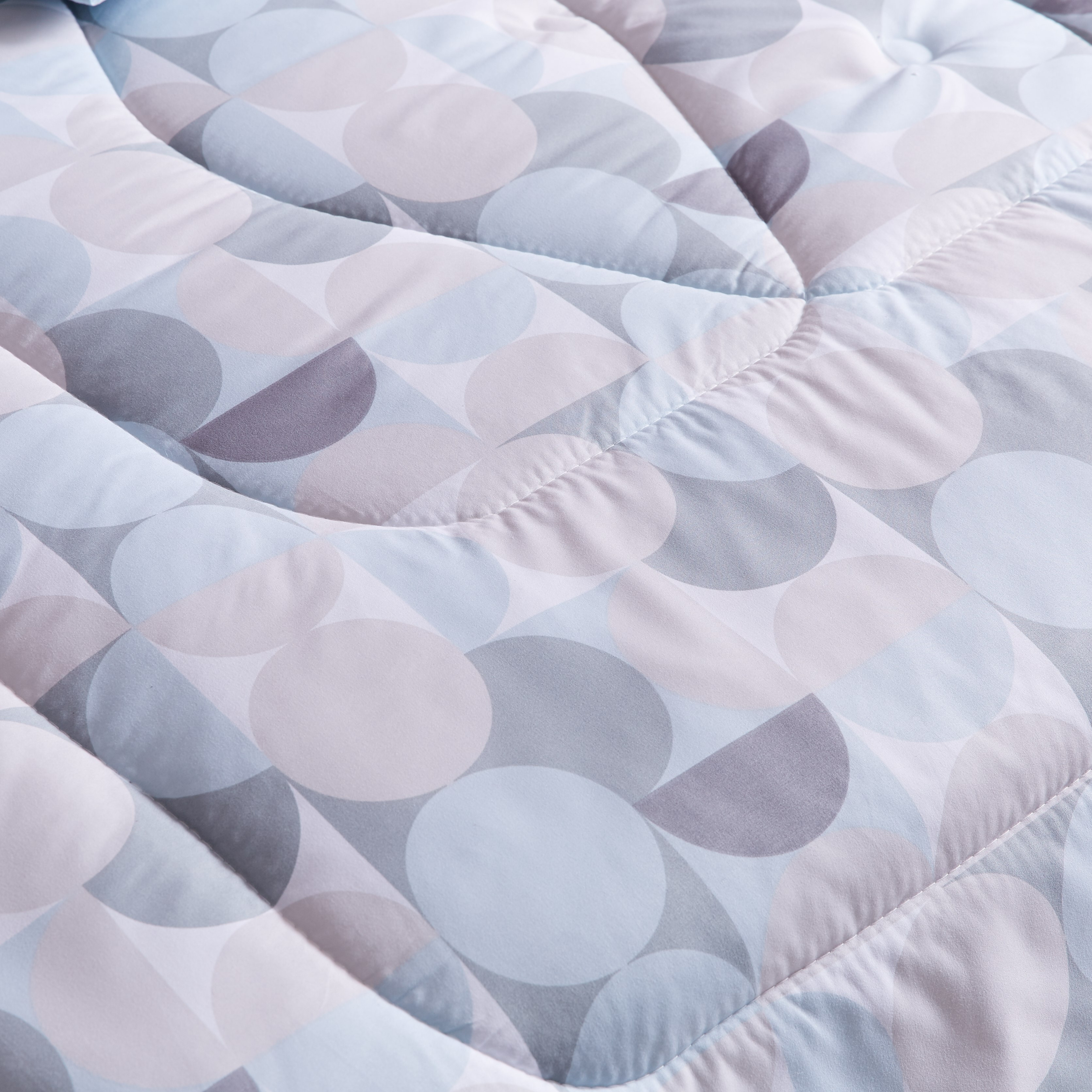Hampton 3-Piece BIAB Single Comforter Set - 135x220 cm-PROMO_HB_AE_B1G1_250925-image-4