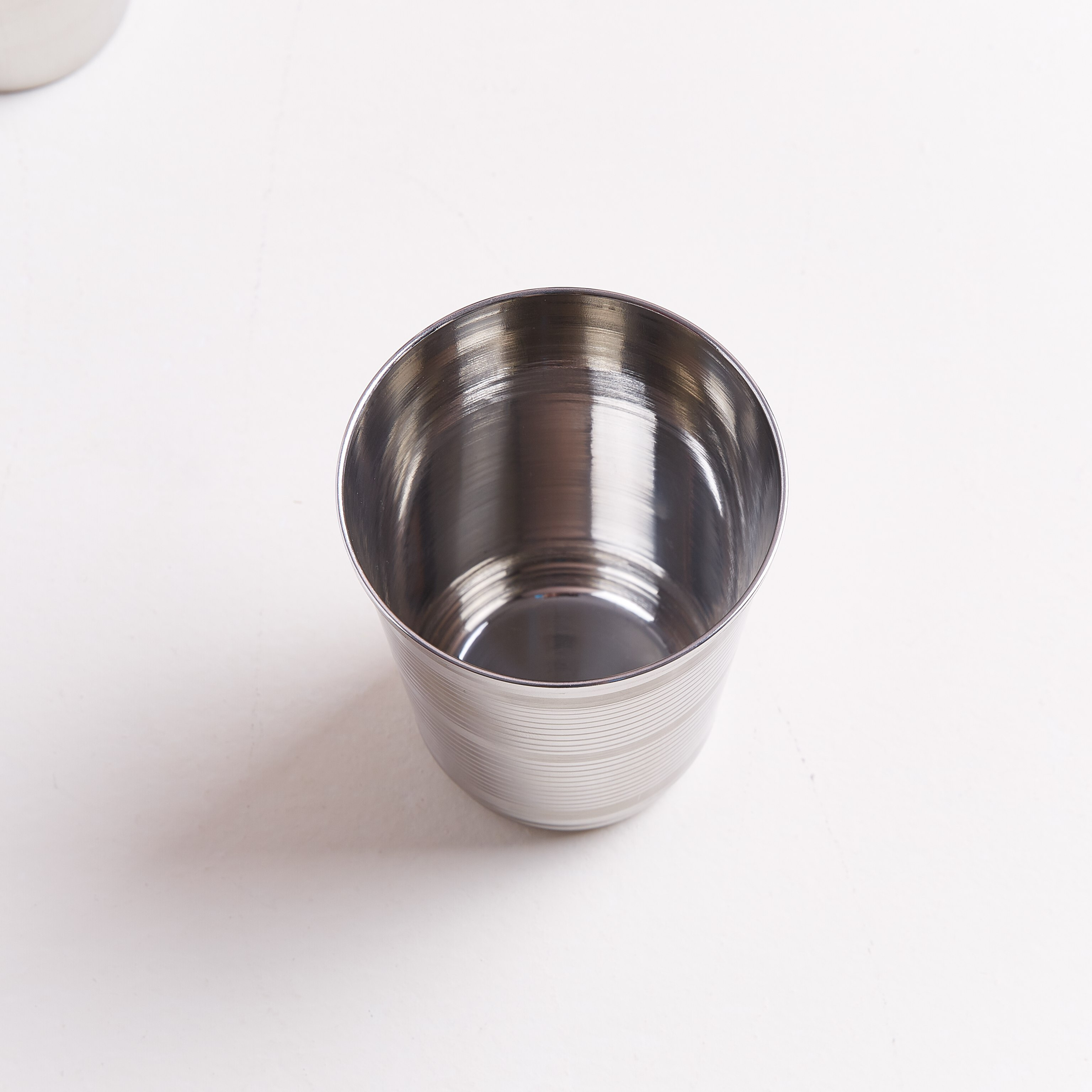 Fiona Stainless Steel Tumbler - 300 ml -hbxdecorandfurnishings-tabletop-crockery-image-2