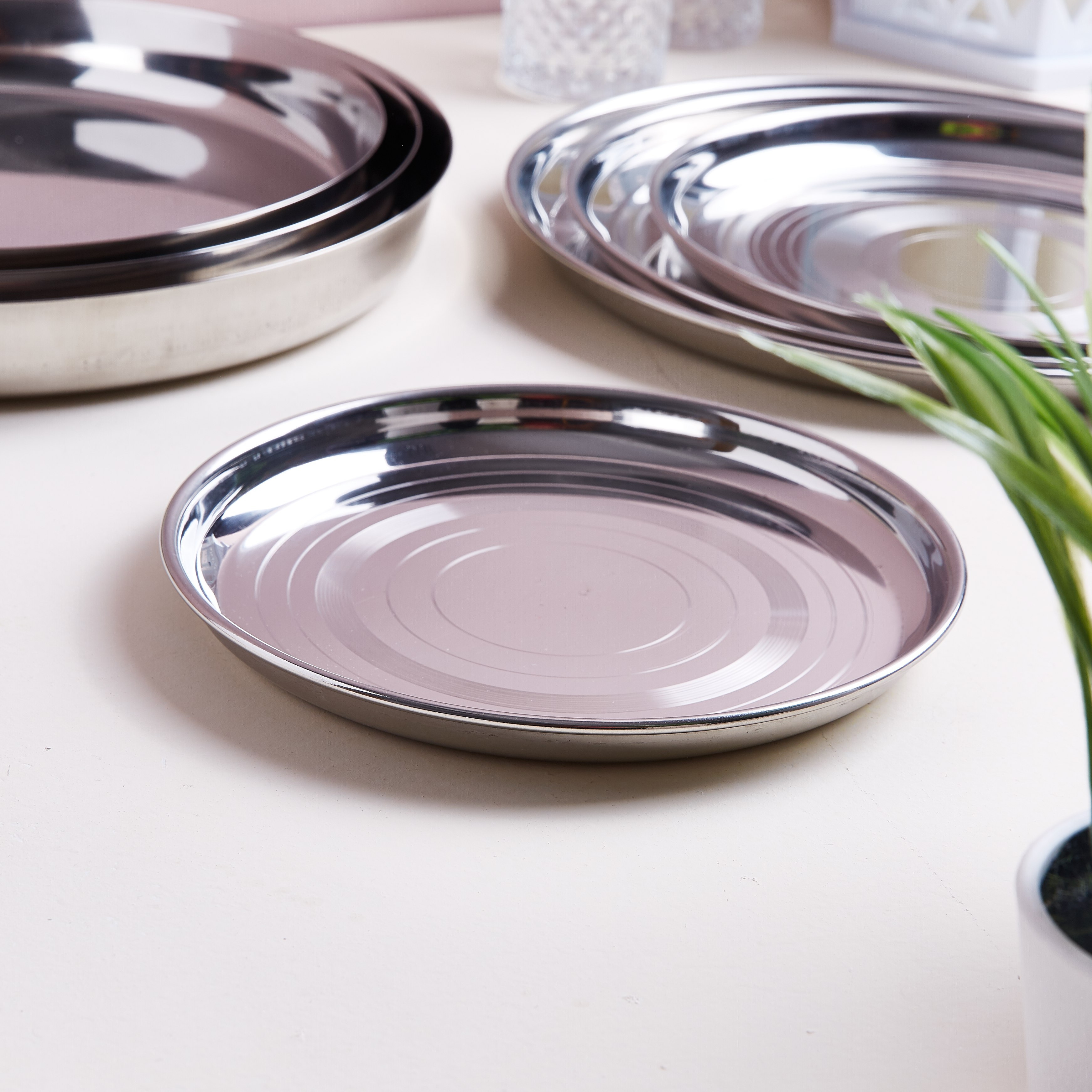 صحن ستانلس ستيل من فيونا - 18 سم-hbxdecorandfurnishings-tabletop-crockery-image-2