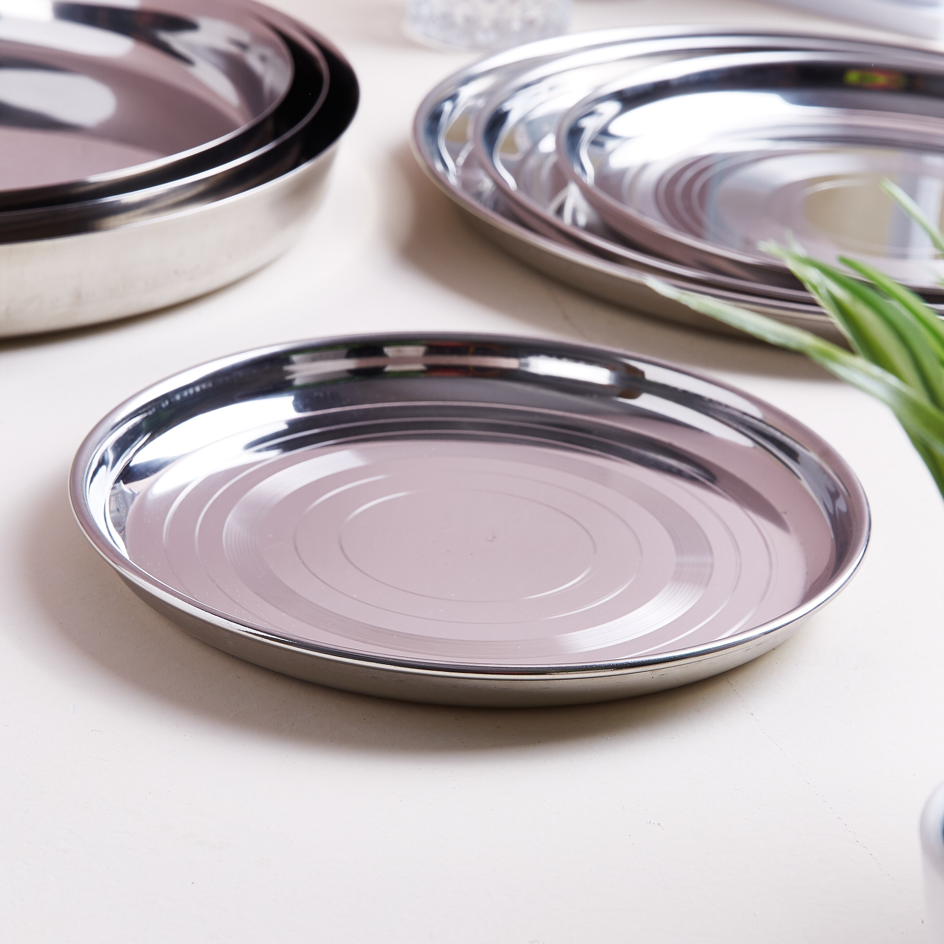 صحن ستانلس ستيل من فيونا - 23 سم-hbxdecorandfurnishings-tabletop-crockery-image-2