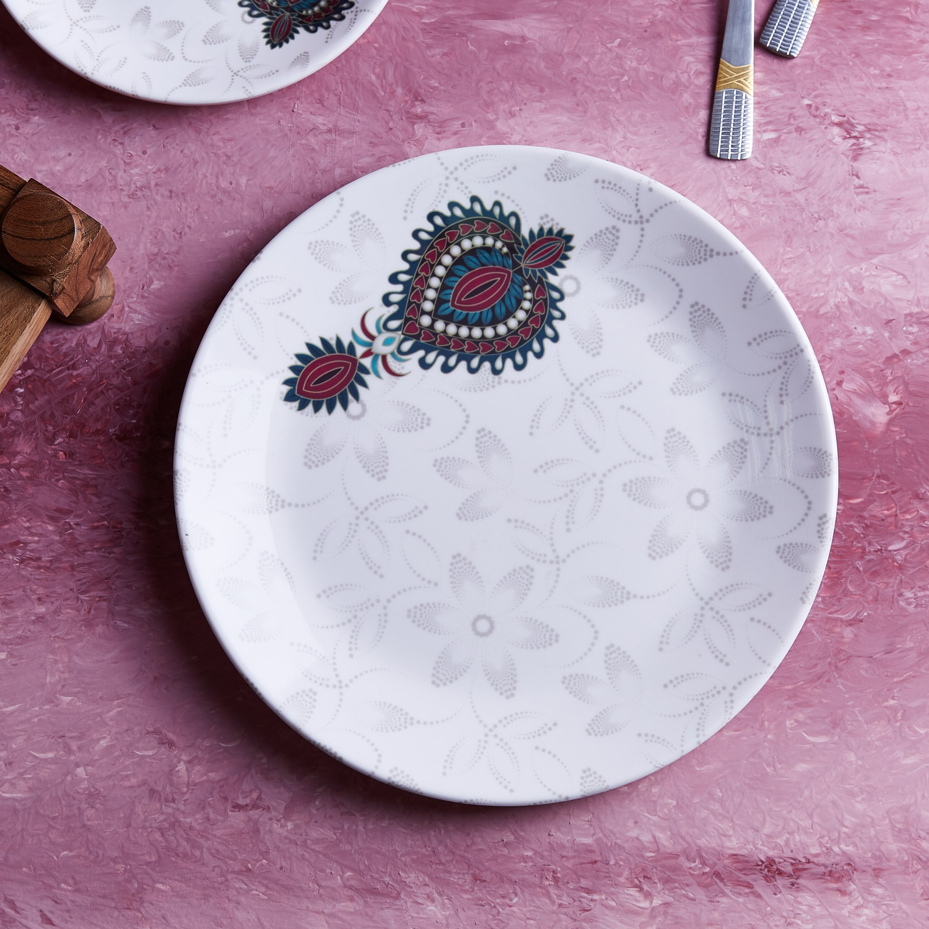 صحن عشاء من جيويلز - 27 سم -hbxdecorandfurnishings-tabletop-crockery-image-1