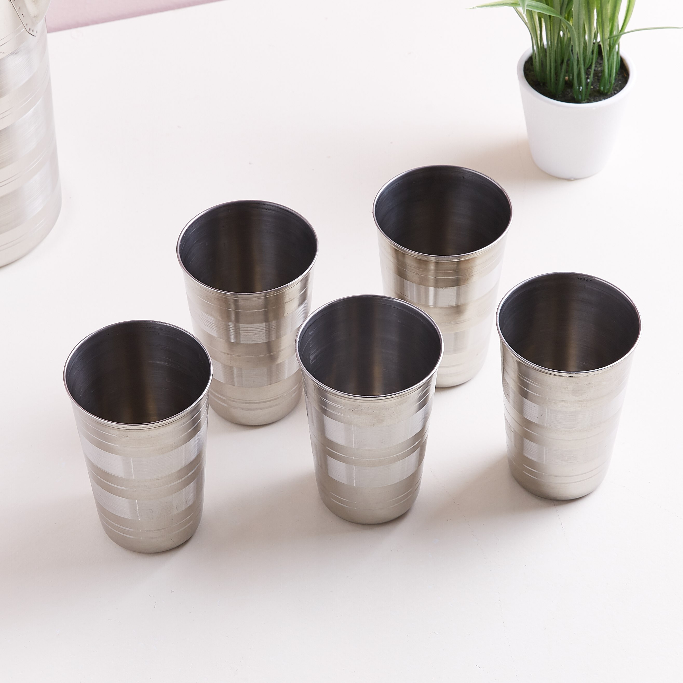 كوب ستانلس ستيل من فيونا - طقم من 5 قطع-hbxdecorandfurnishings-tabletop-crockery-image-1