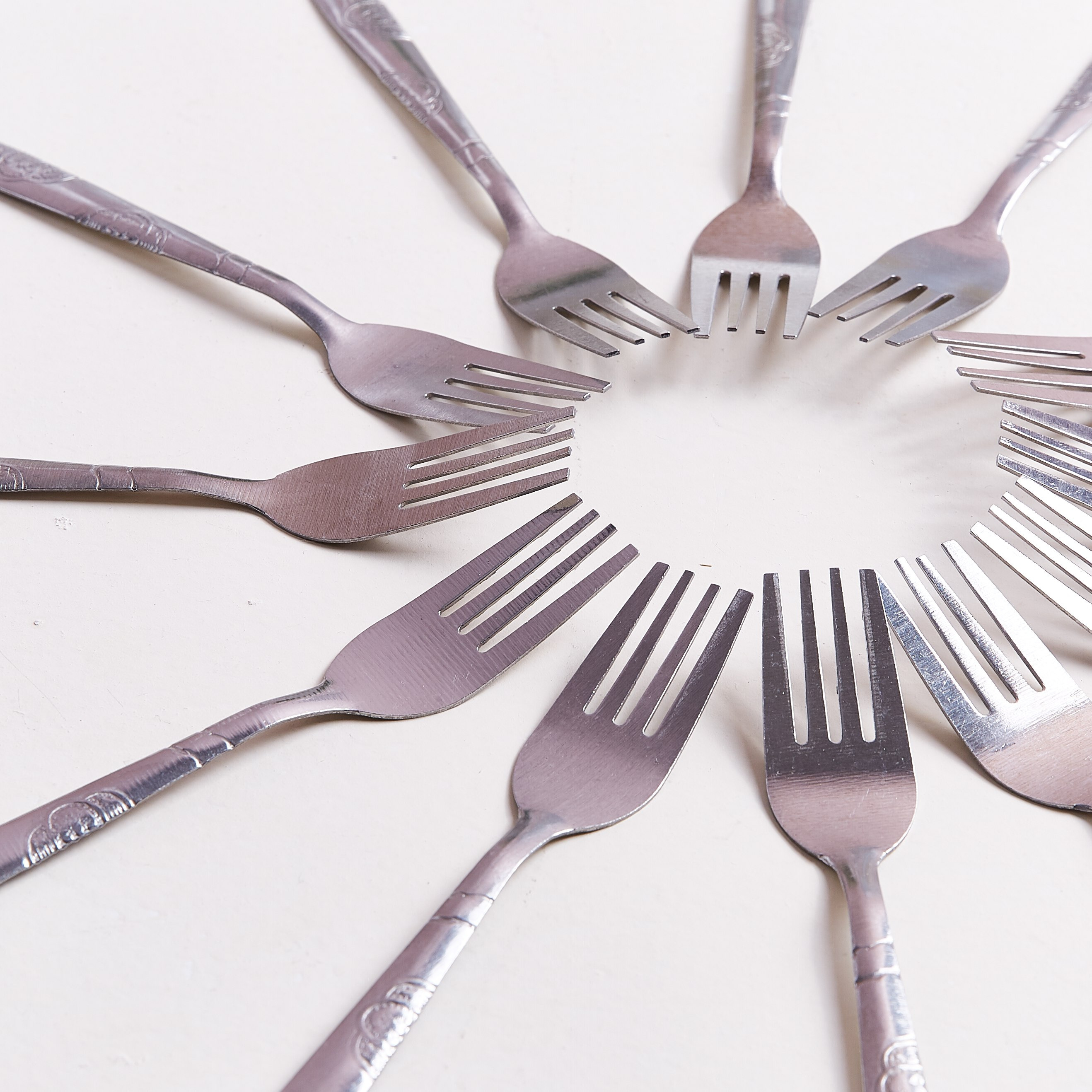 شوك صغيرة- طقم 12 قطعة-hbxhomeware-hbxkitchen-image-2