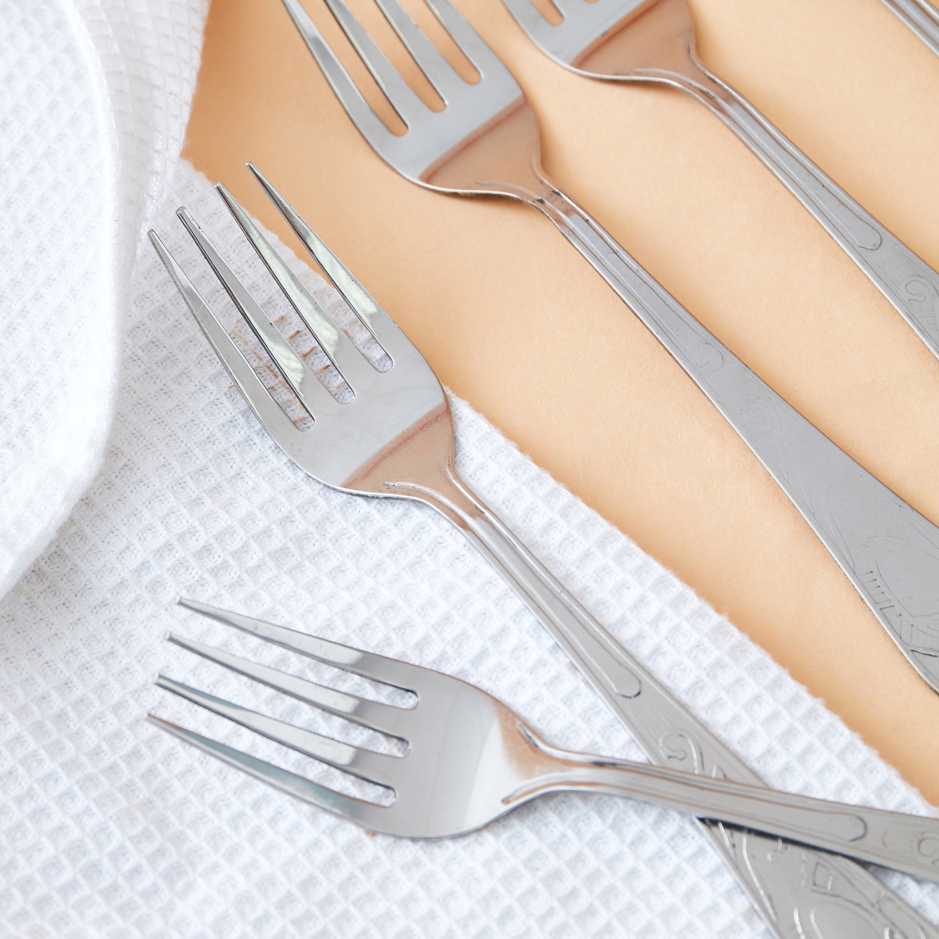 شوكة حلوى من أورا -  طقم من 6 قطع-hbxhomeware-hbxkitchen-image-1