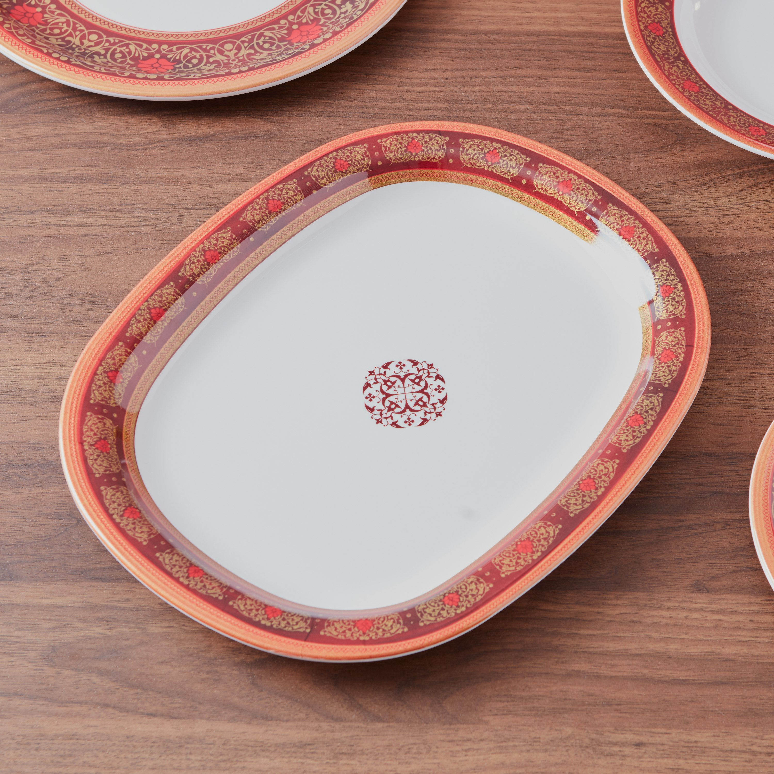 صحن تقديم رويال جولد -hbxdecorandfurnishings-tabletop-crockery-image-1