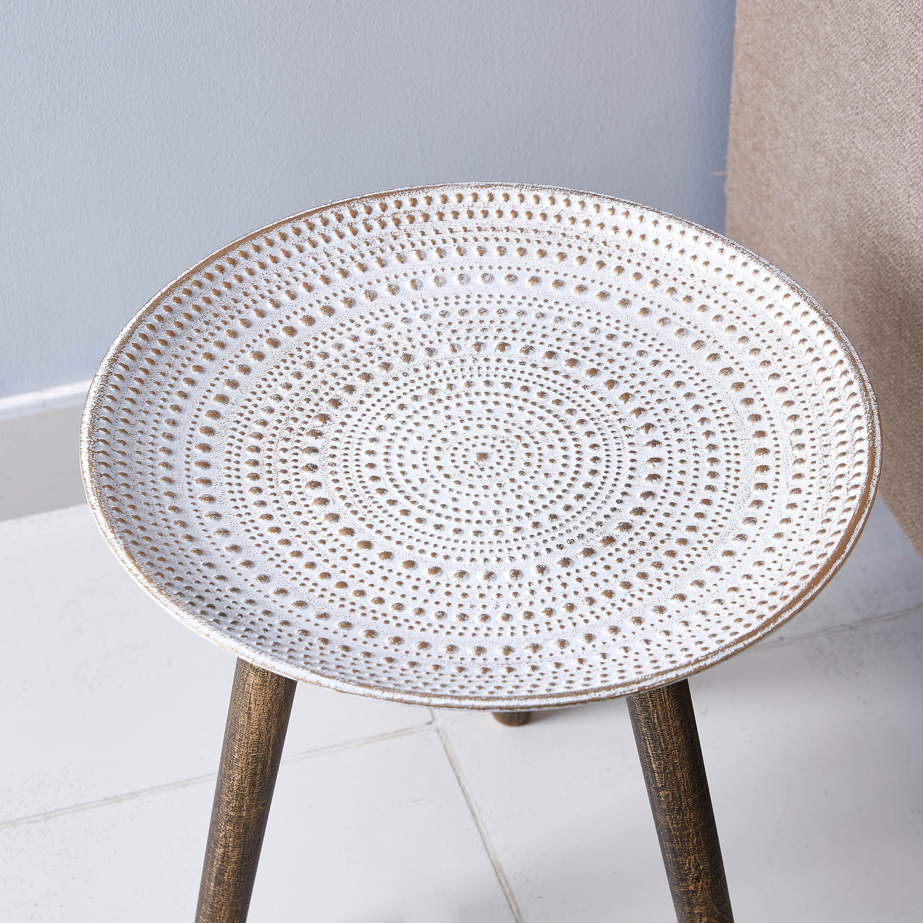 طاولة مزيّنة بشكل دائري من ريني-hbxfurniture-livingroom-endtables-image-2