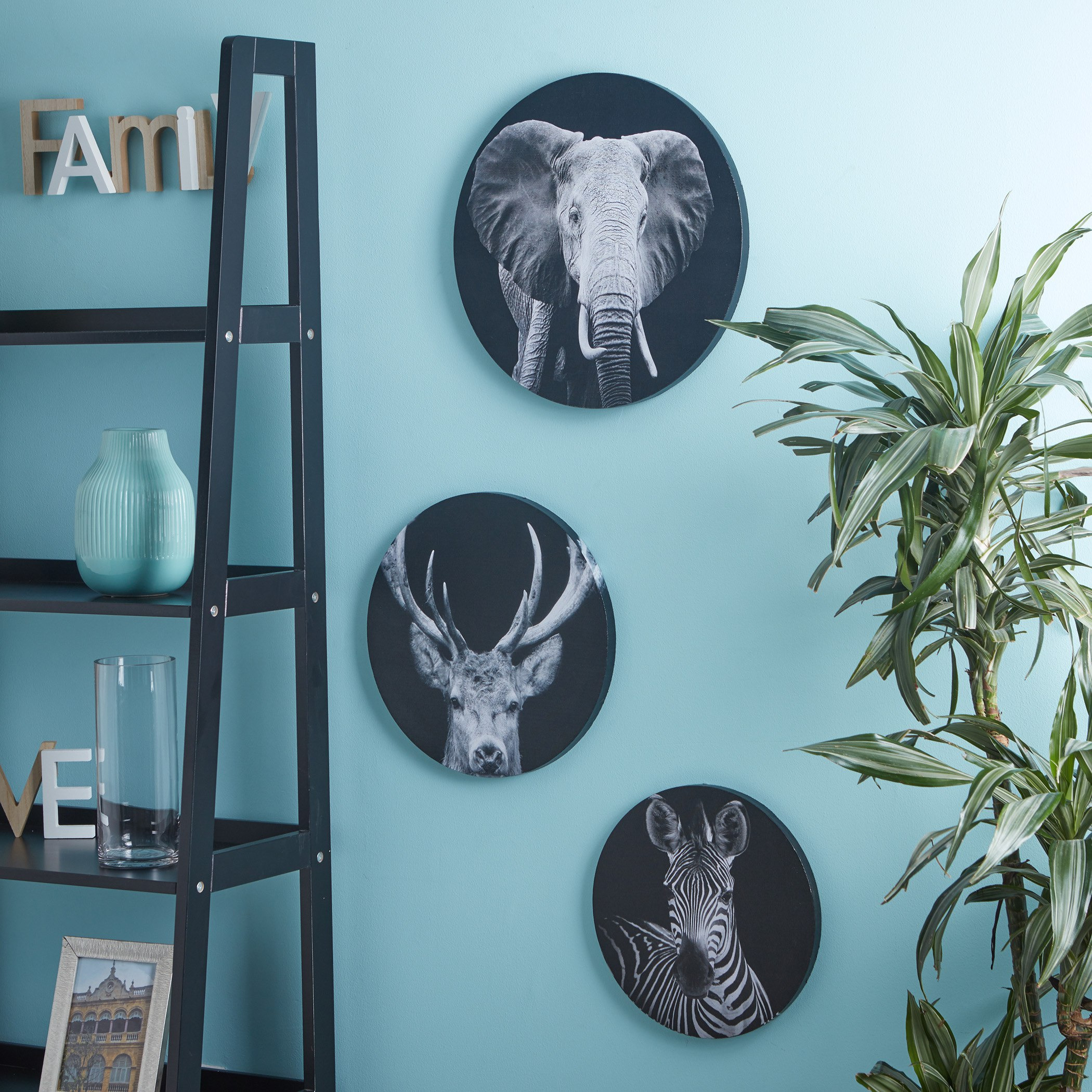 لوحة كانفاس مؤطرة بطبعات حيوانات بريّة- طقم من 3 قطع-hbxhomeware-hbxdecorandfurnishings-image-2