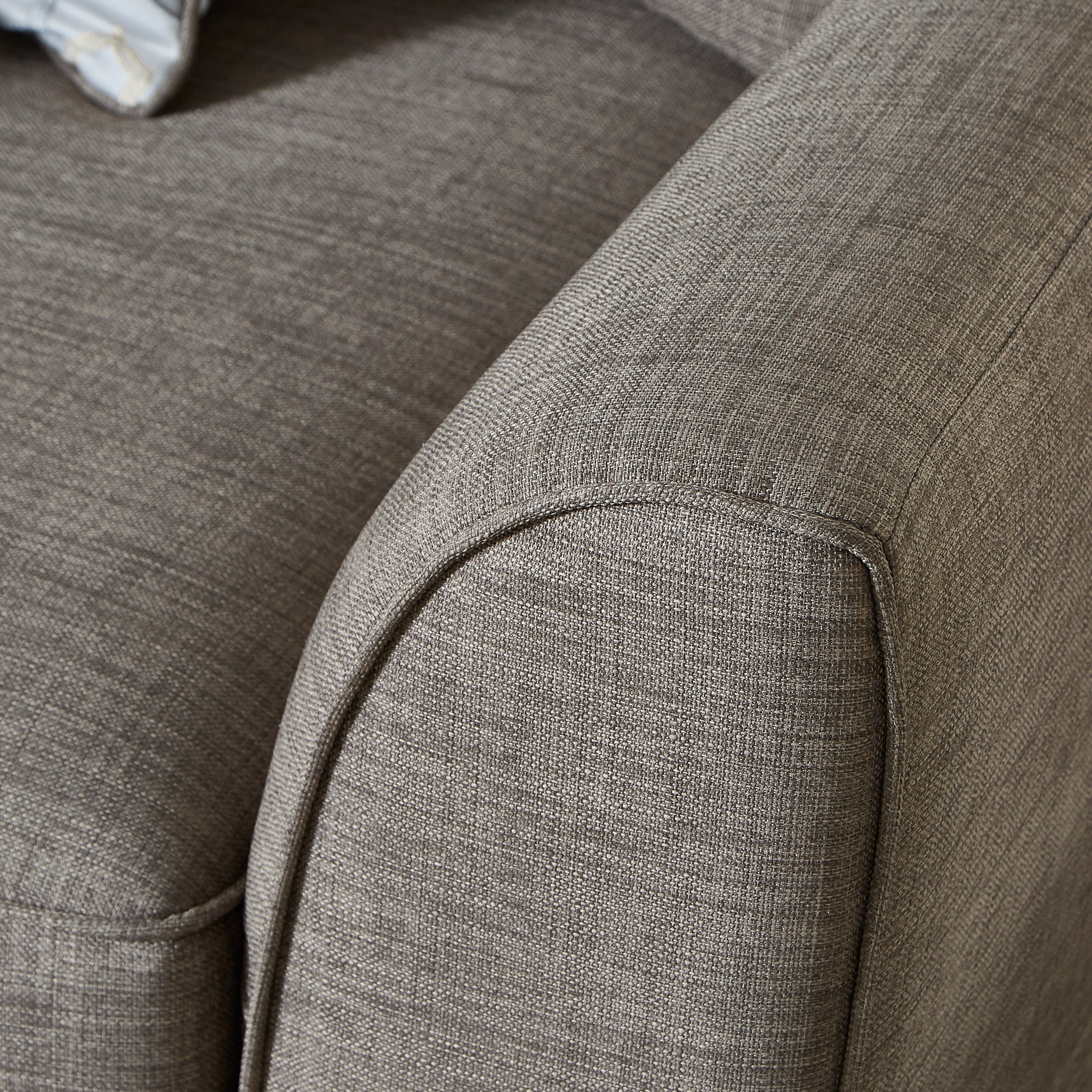 كنبة بـ3 مقاعد مع 8 وسائد مبعثرة من دوسيلا-hbxlivingroom-sofasandarmchairs-sofas-image-4